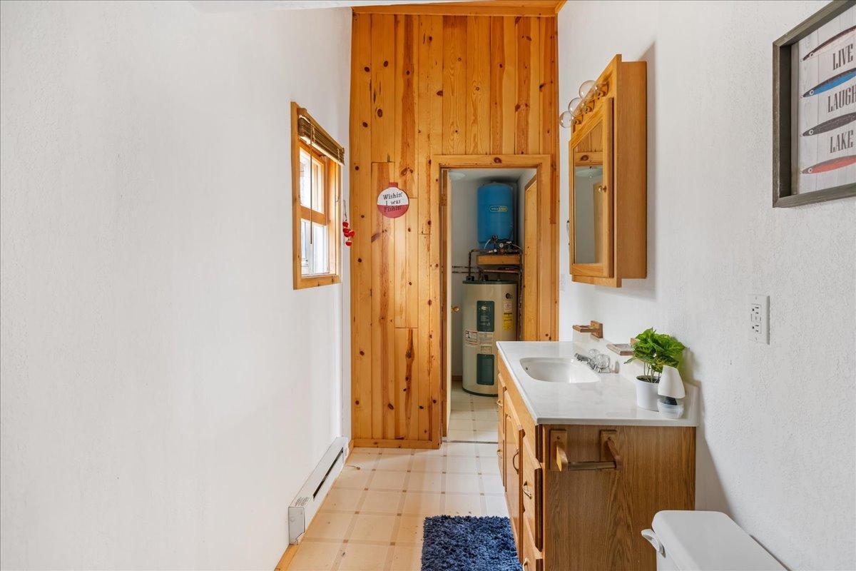 7185 N Oak Narrows Shore