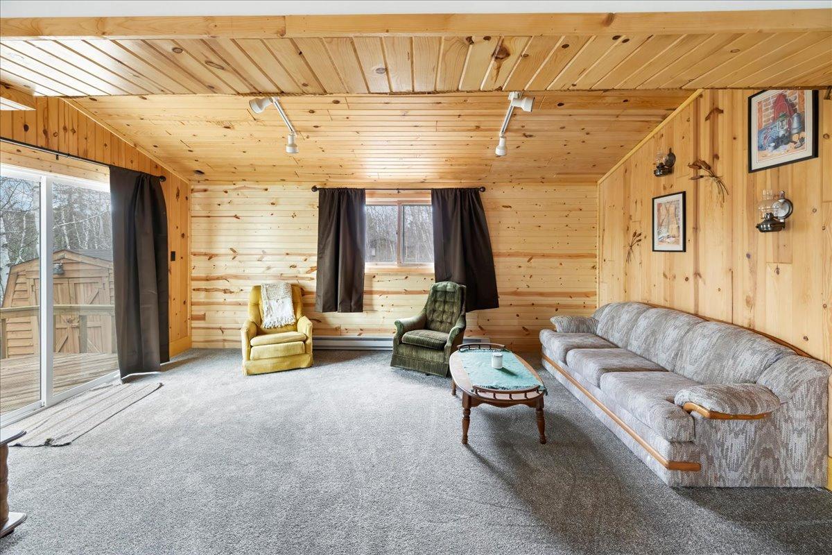 7185 N Oak Narrows Shore