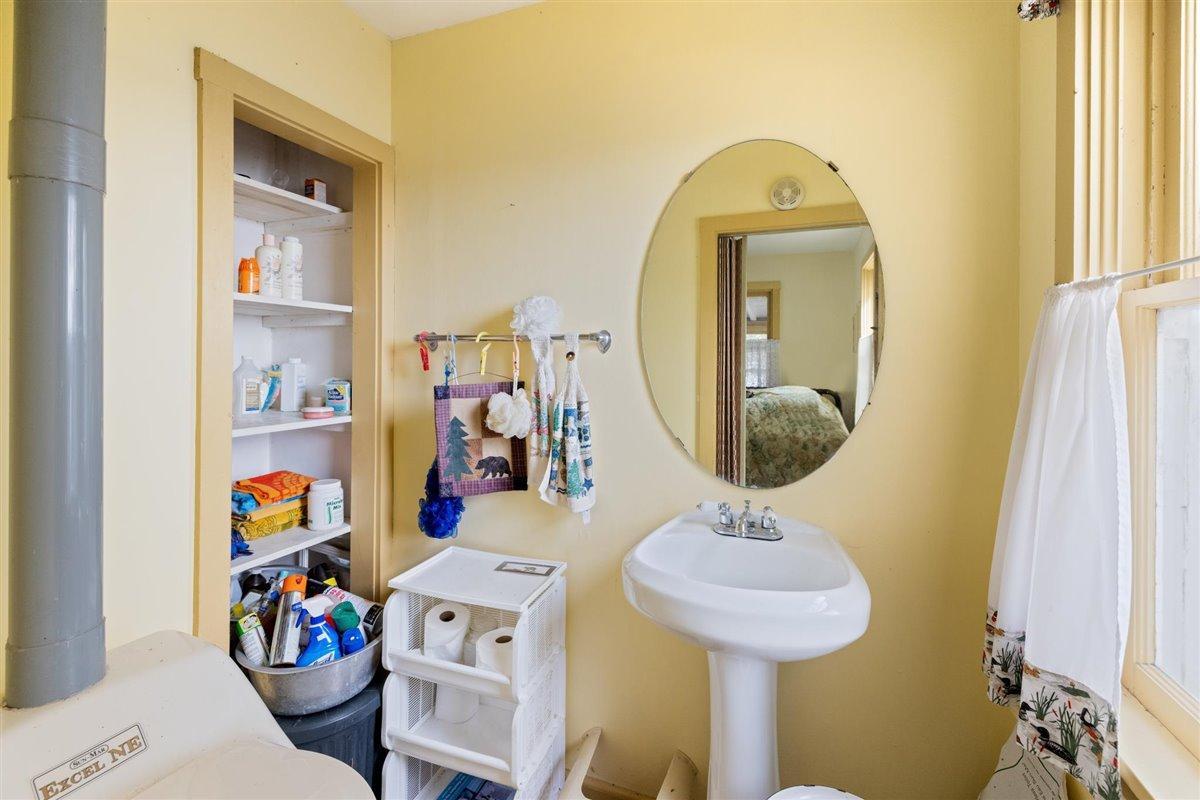 94200 Coughlan Island