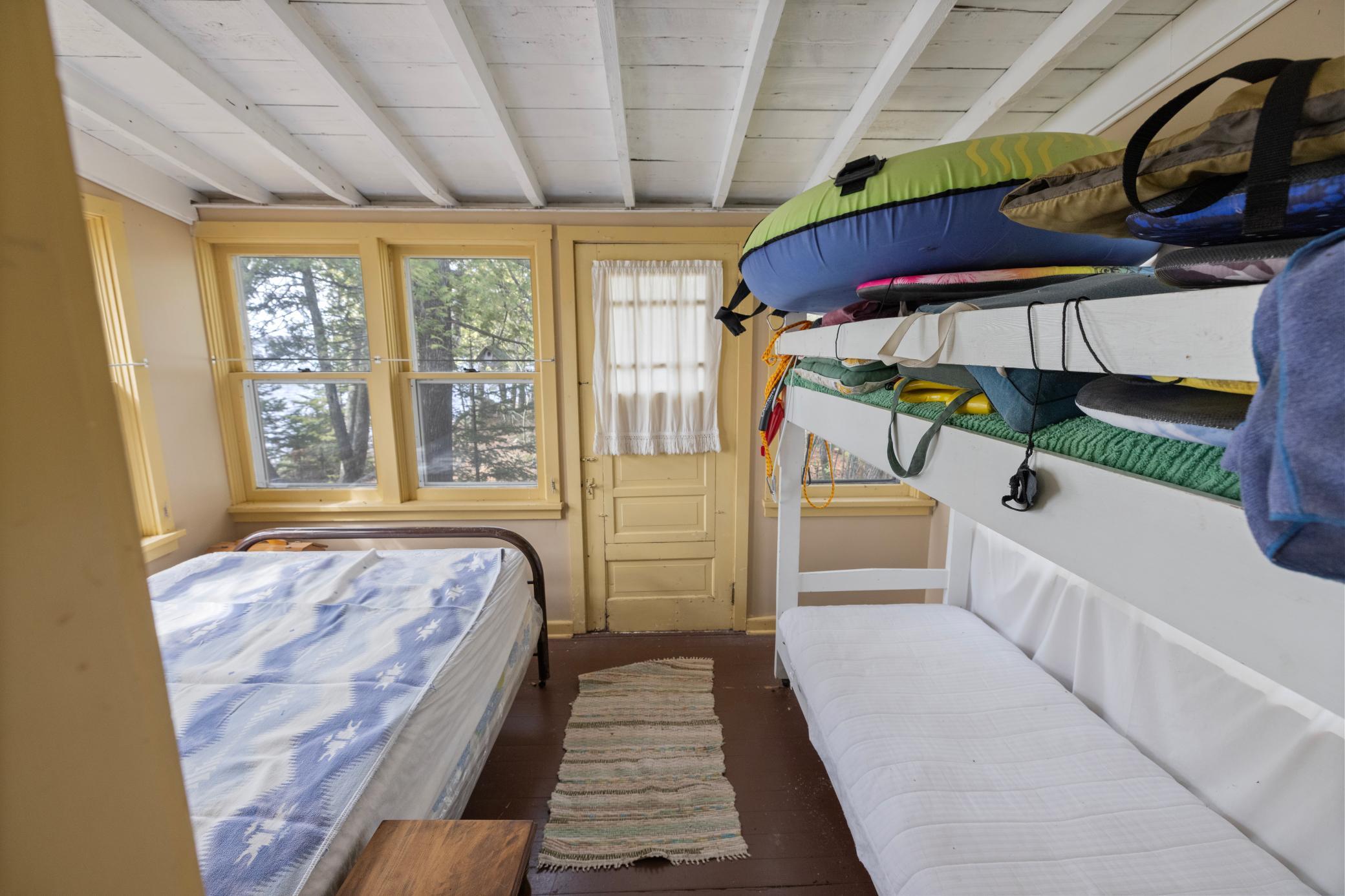 94200 Coughlan Island