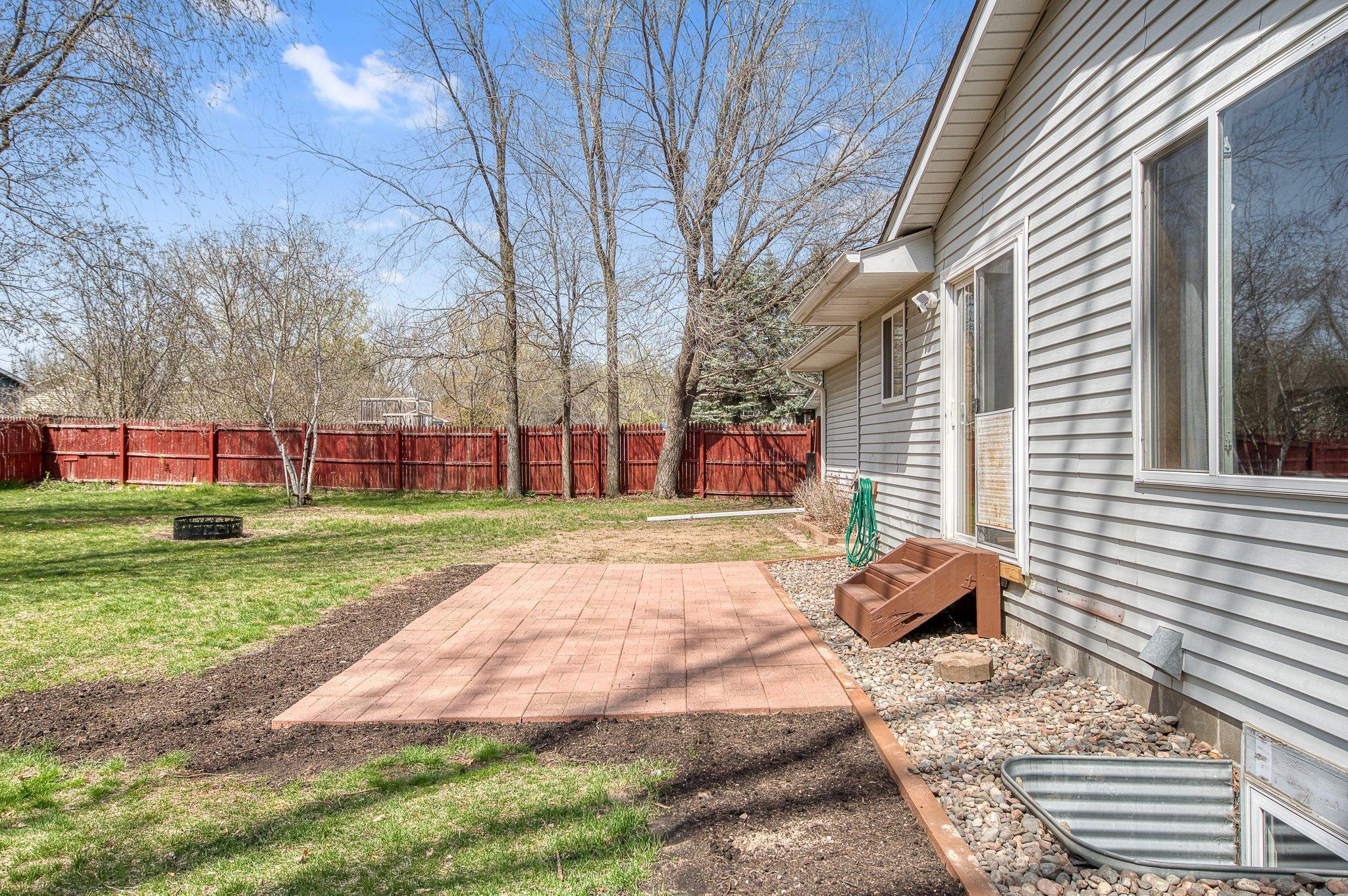 23296 Woodbine Street NW