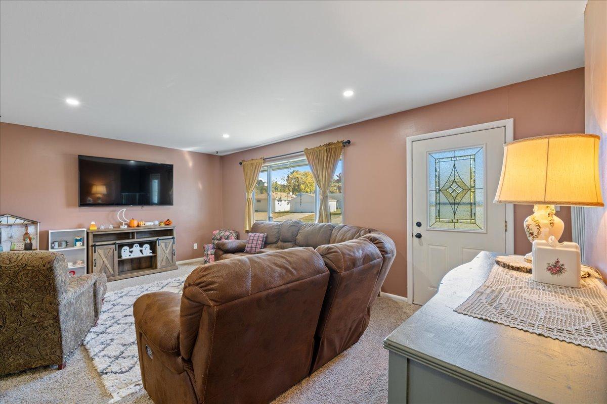 601 Dorchester Drive