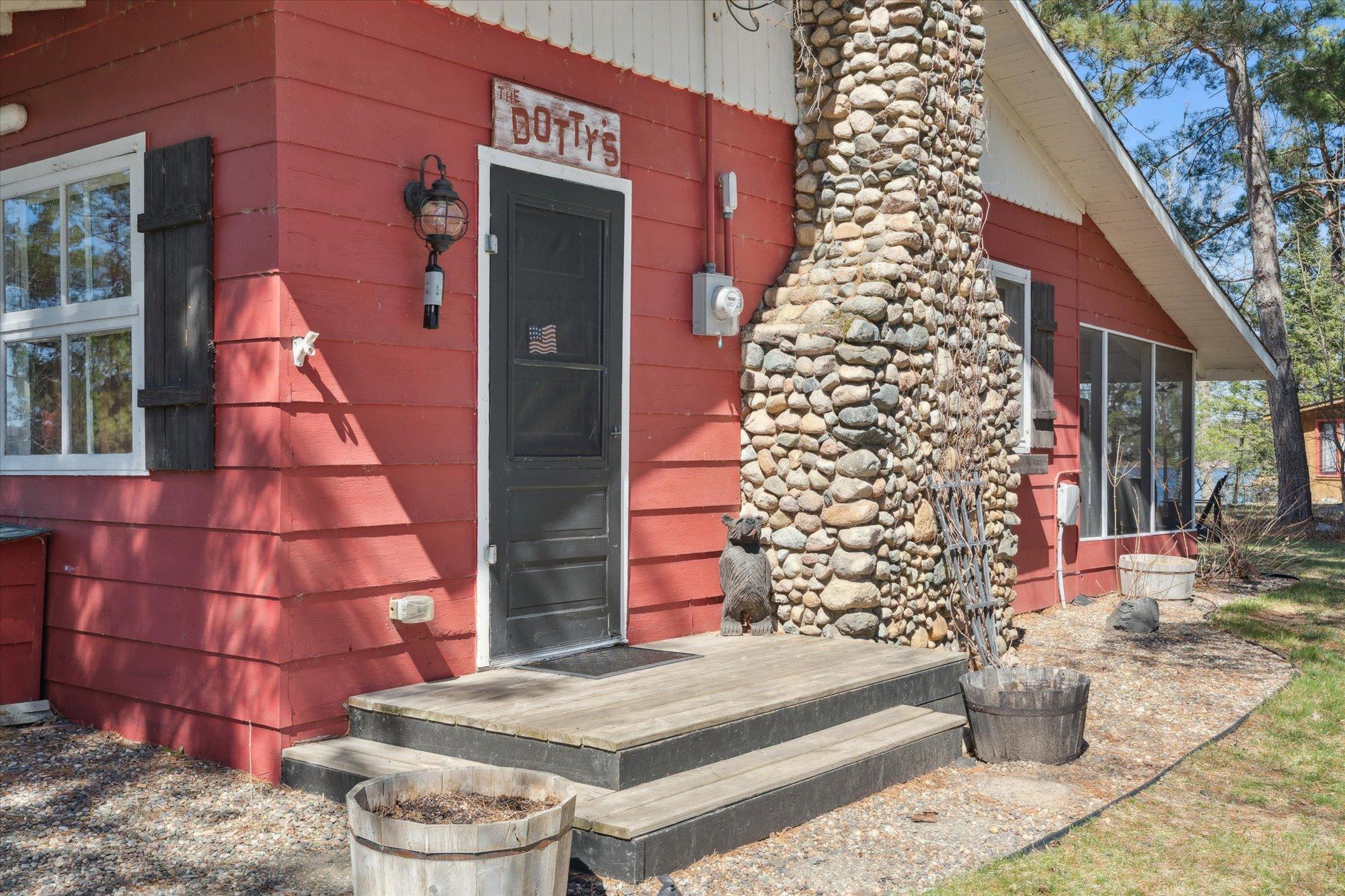 36983 Bonnie Lakes Lane