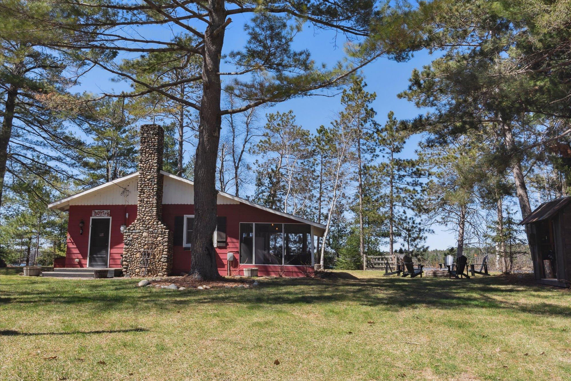 36983 Bonnie Lakes Lane