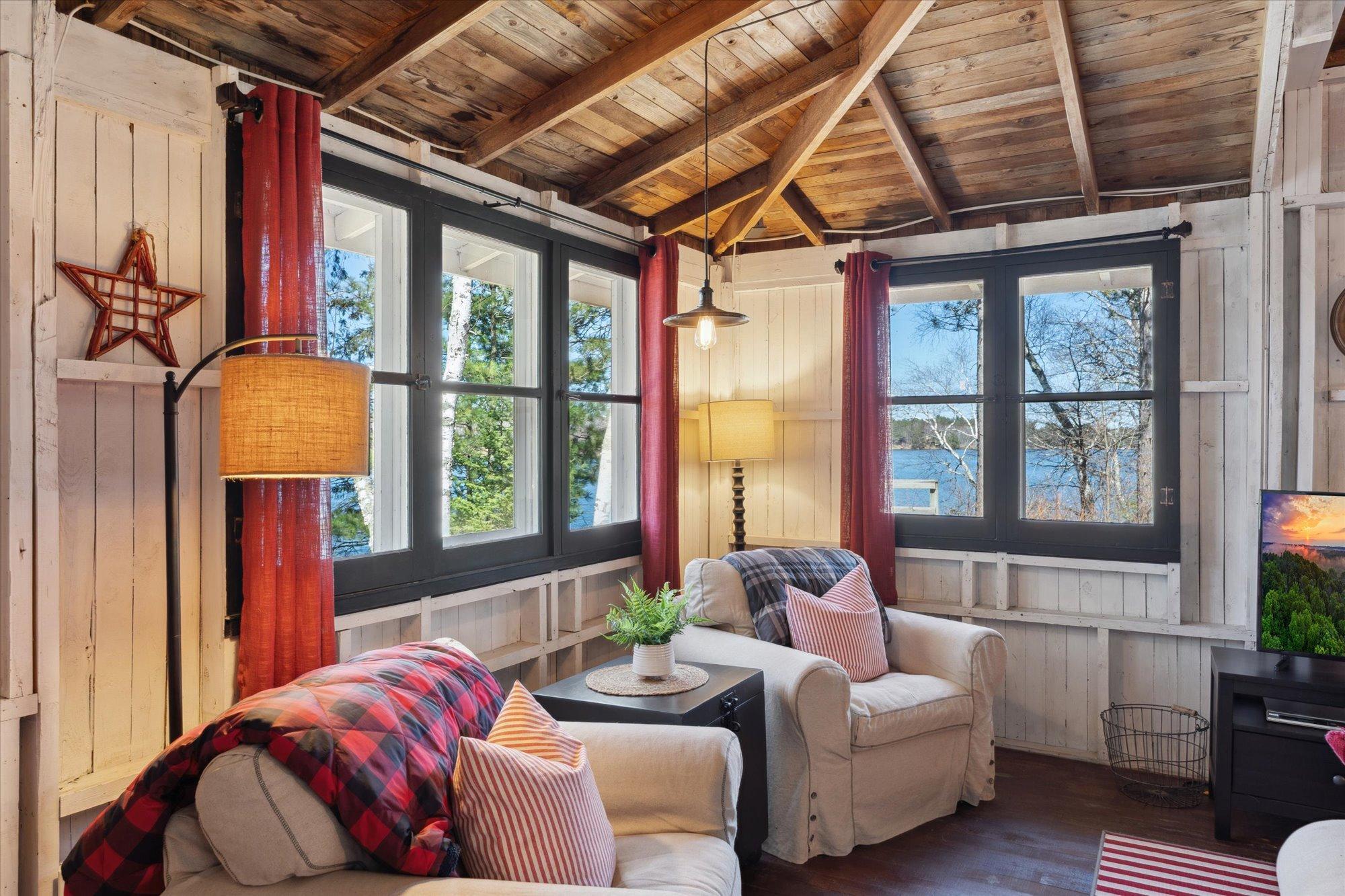 36983 Bonnie Lakes Lane