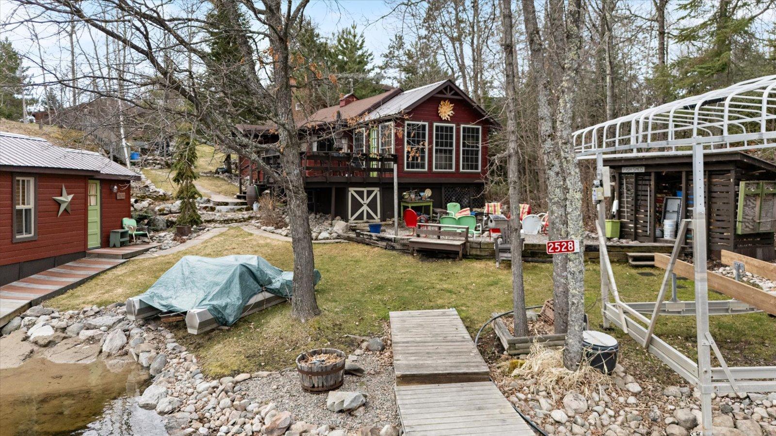 2528 Center Island Road