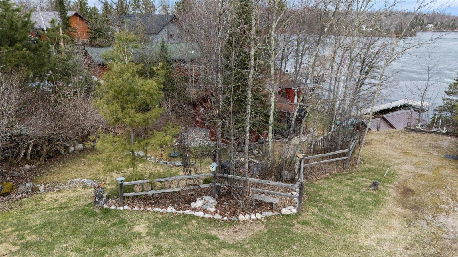 2528 Center Island Road