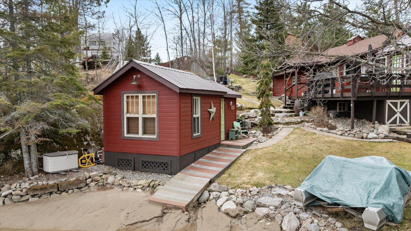 2528 Center Island Road