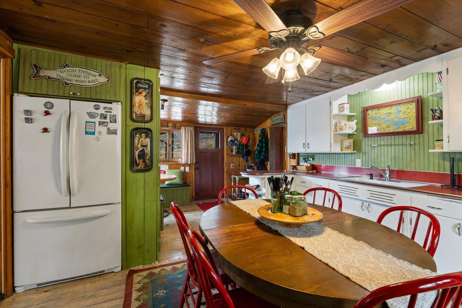 2528 Center Island Road