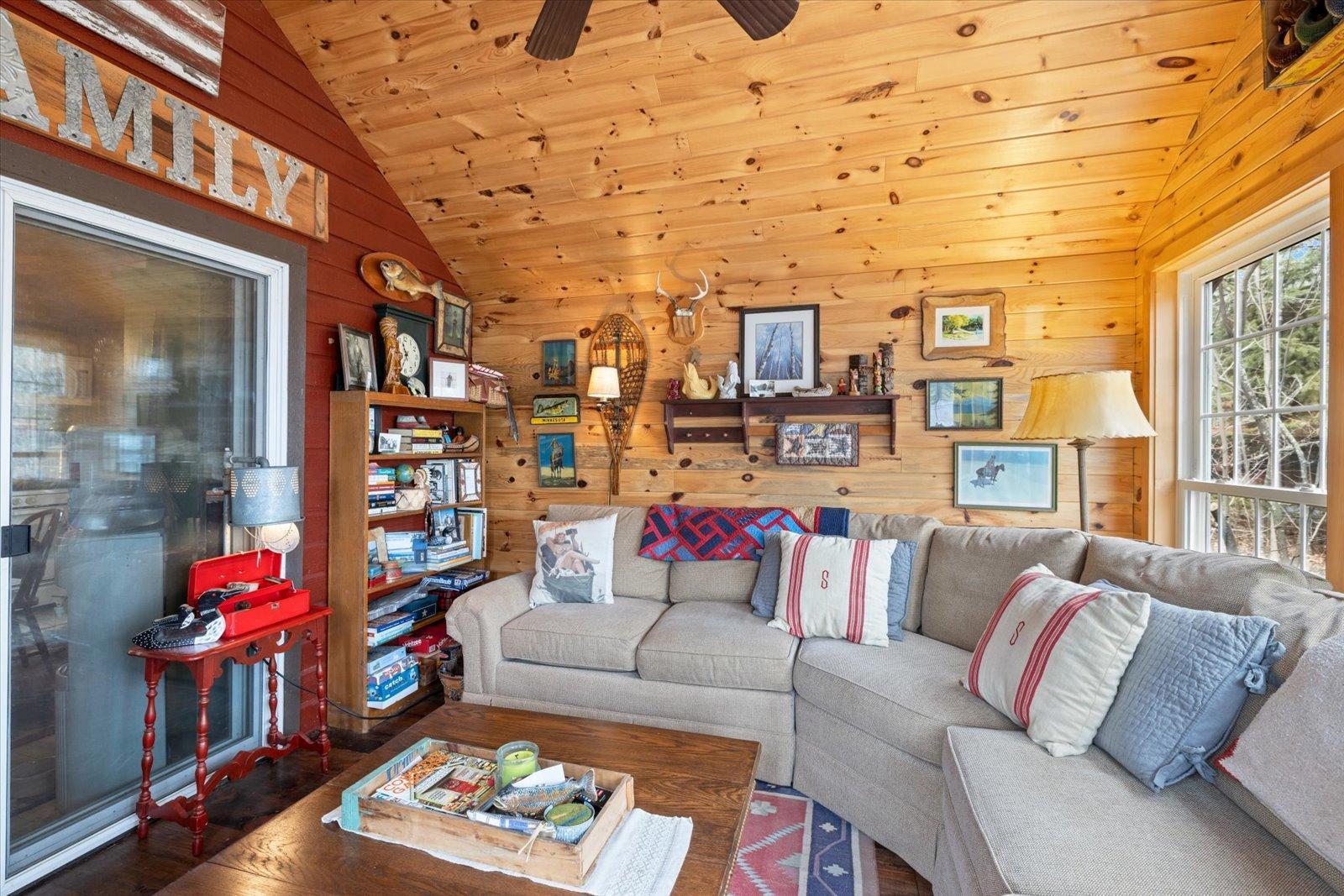 2528 Center Island Road