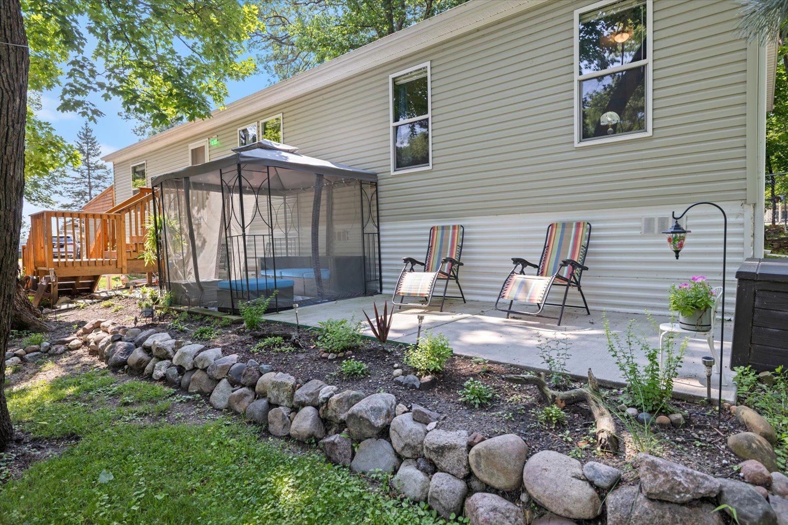 2060 Clearwater Forest Drive S