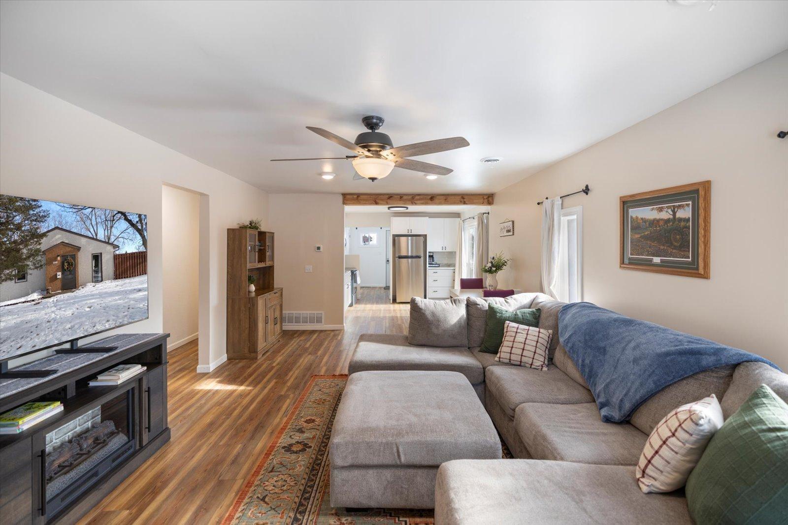 7405 Knollwood Drive