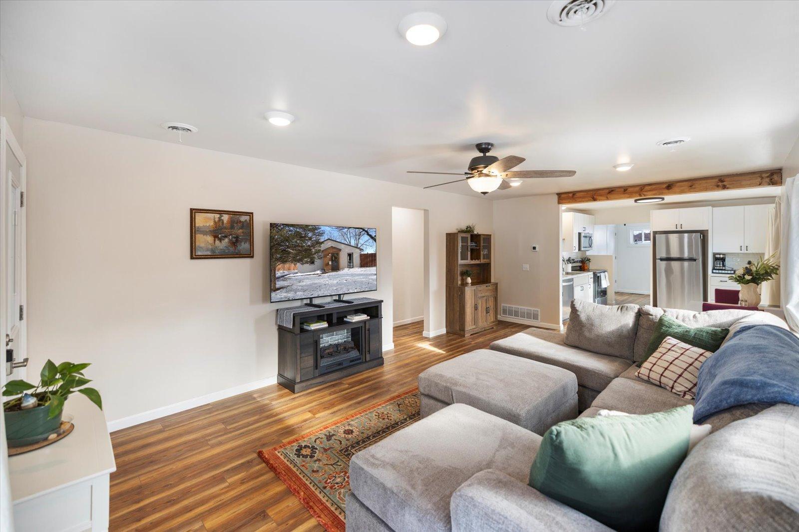 7405 Knollwood Drive