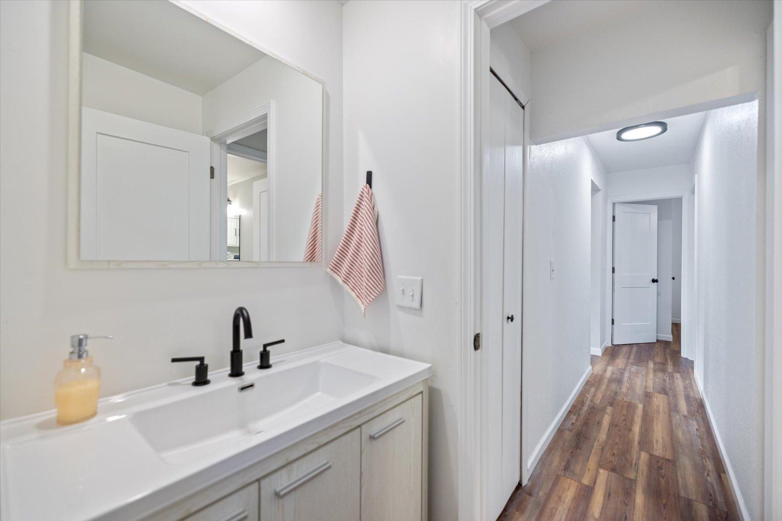 7405 Knollwood Drive