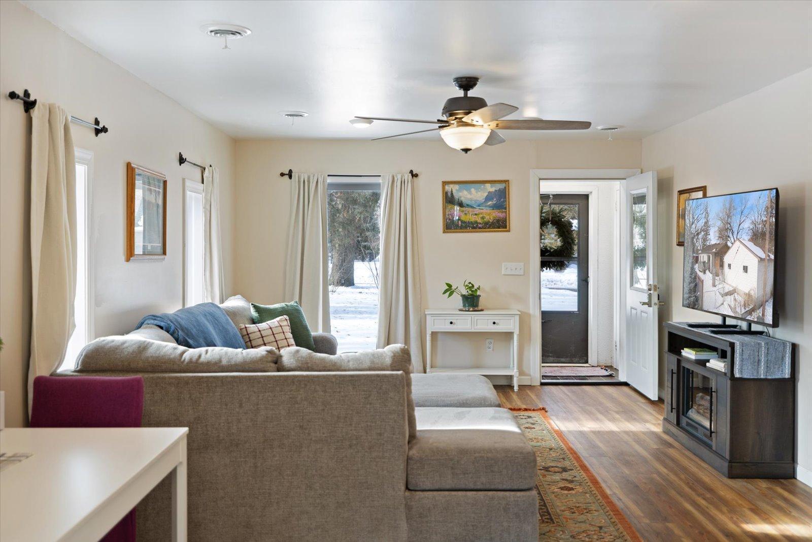 7405 Knollwood Drive