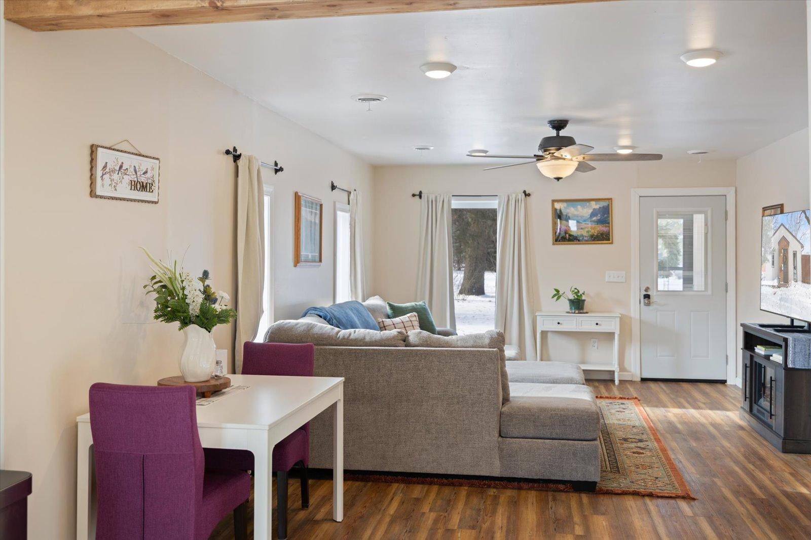 7405 Knollwood Drive