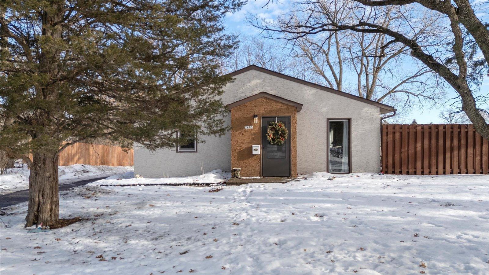 7405 Knollwood Drive