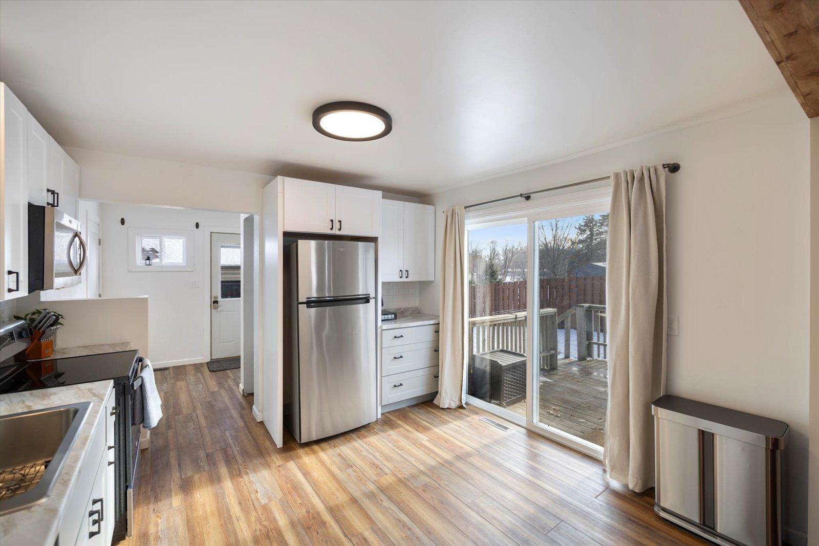 7405 Knollwood Drive