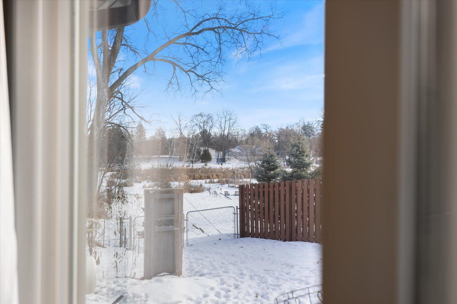 7405 Knollwood Drive