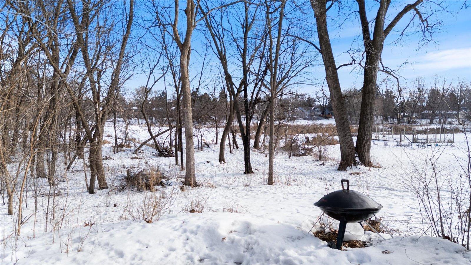 7405 Knollwood Drive