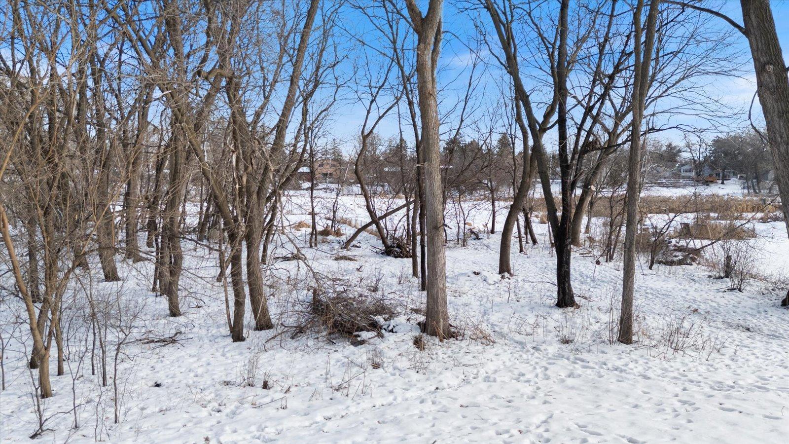 7405 Knollwood Drive