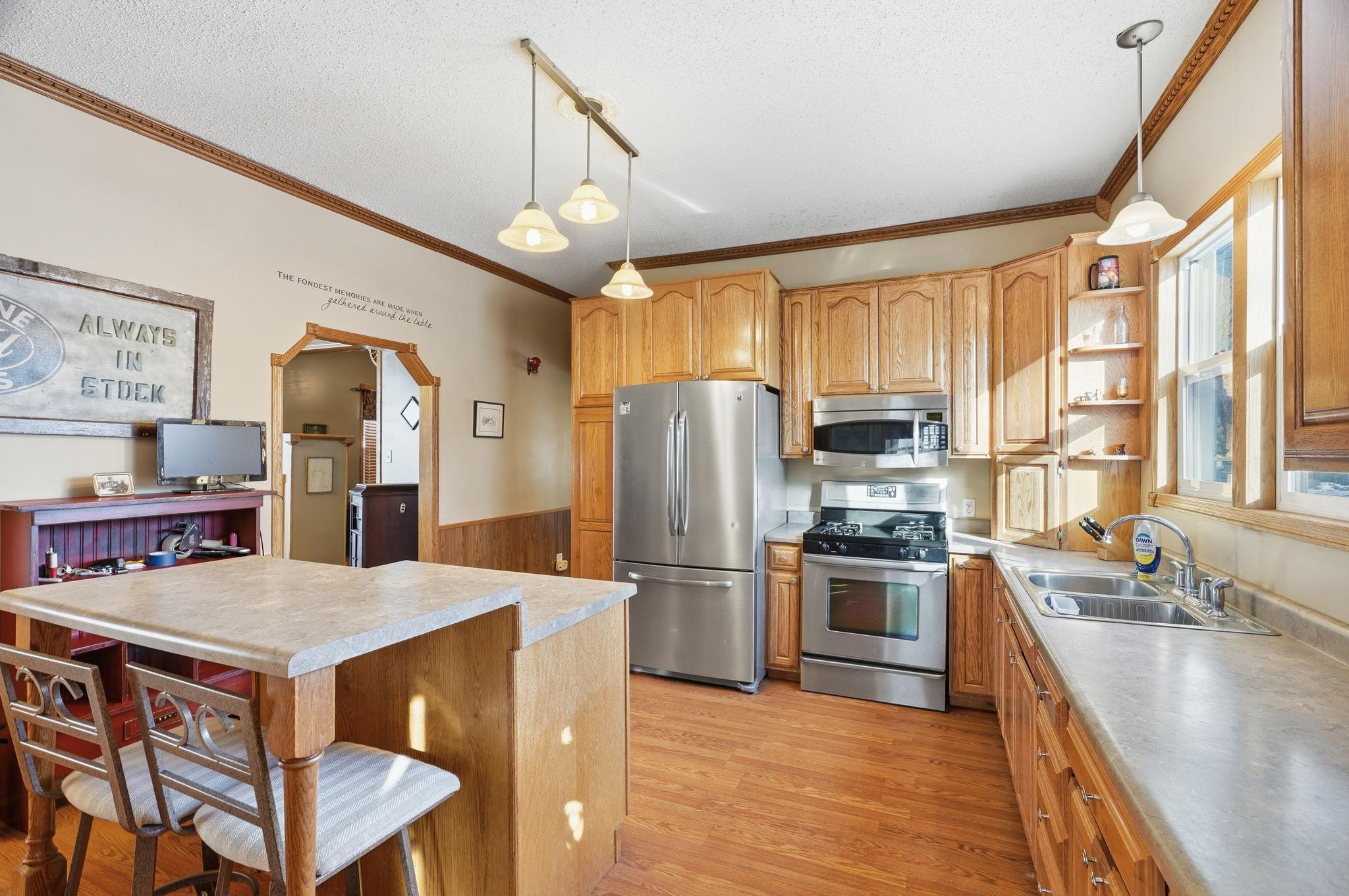 410 Division Street E