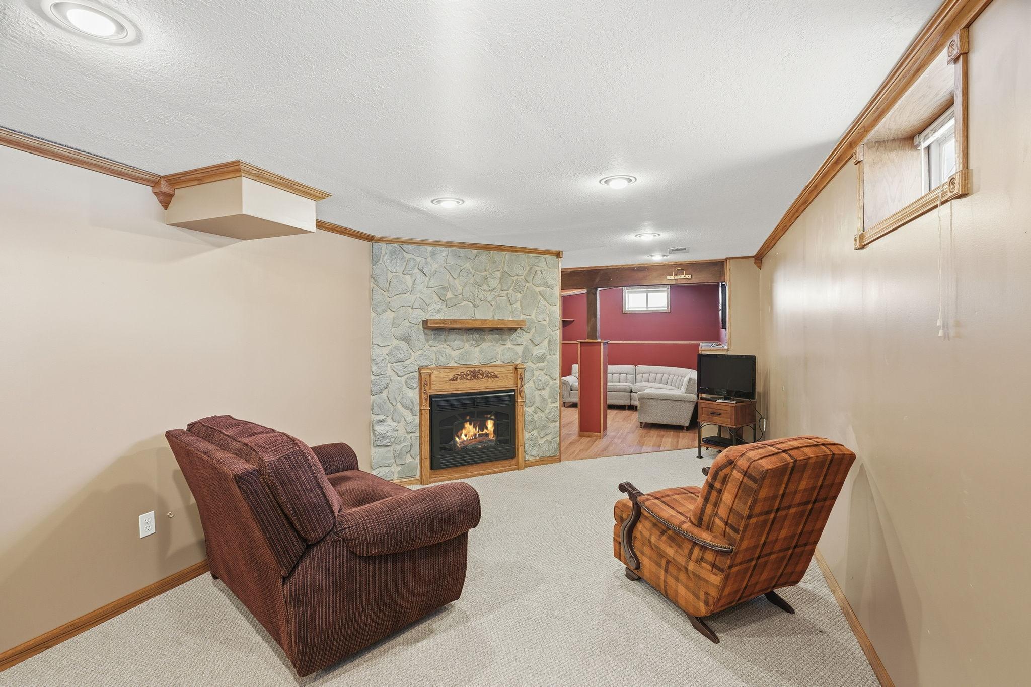 410 Division Street E