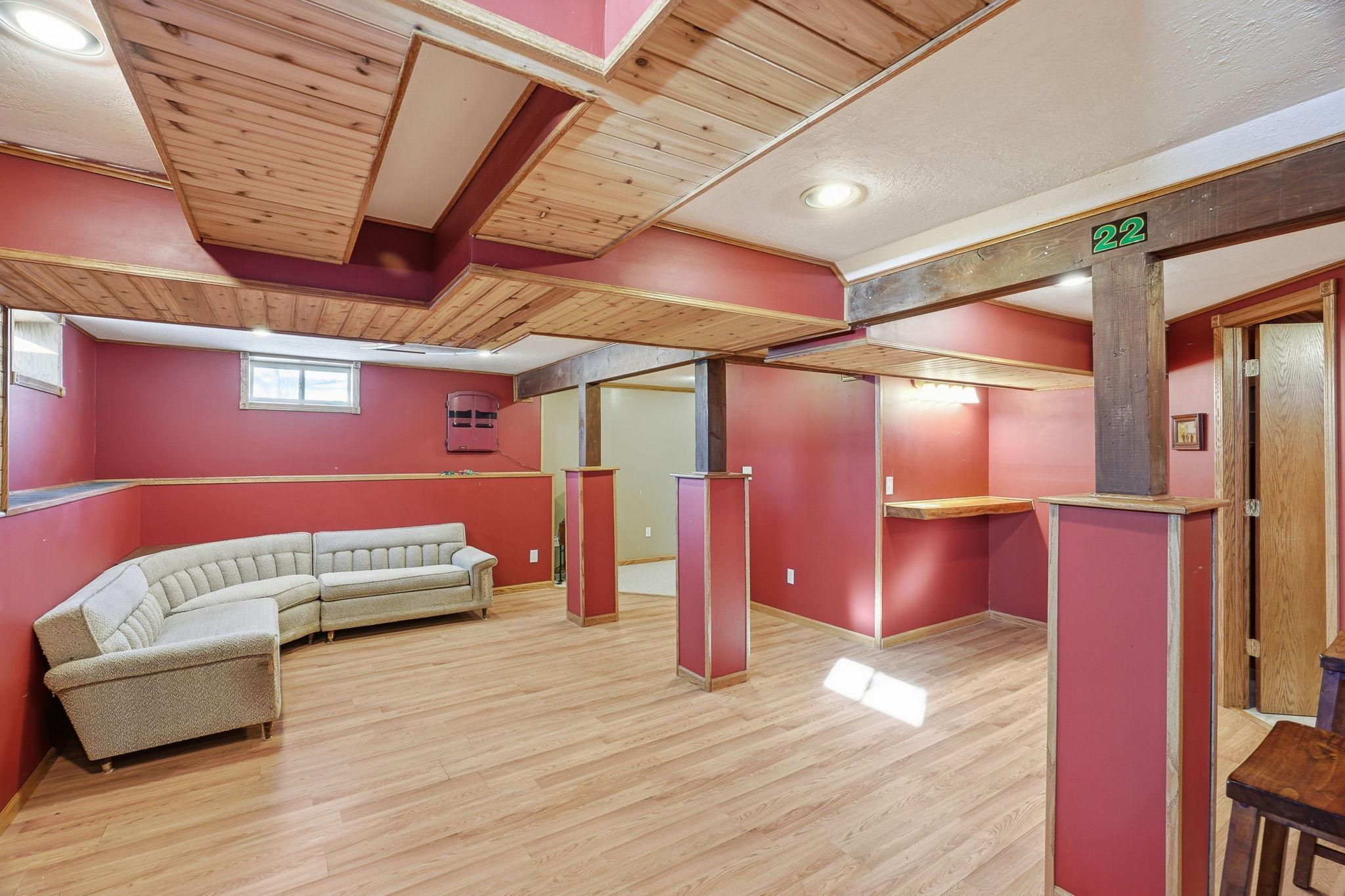 410 Division Street E