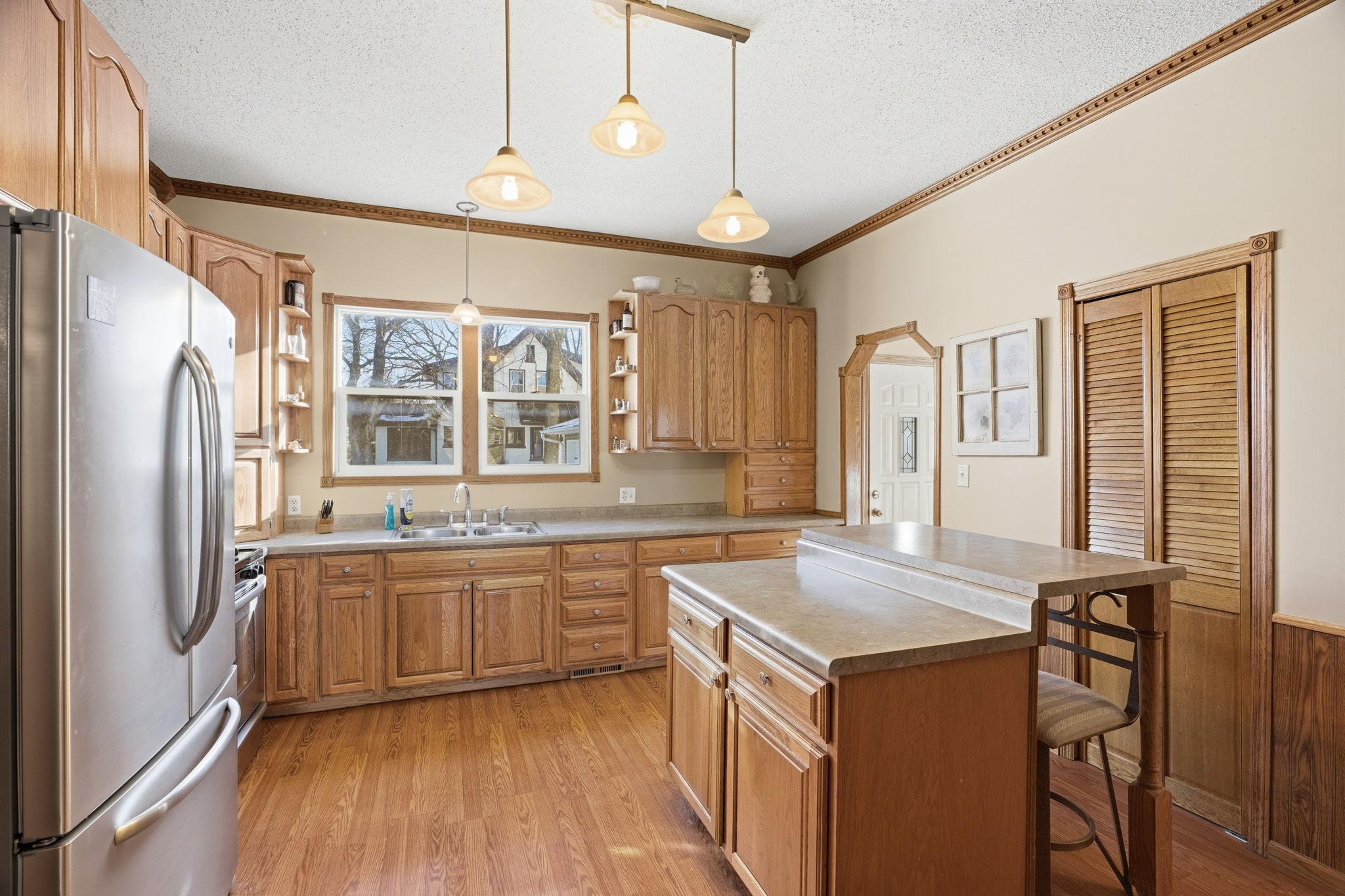 410 Division Street E