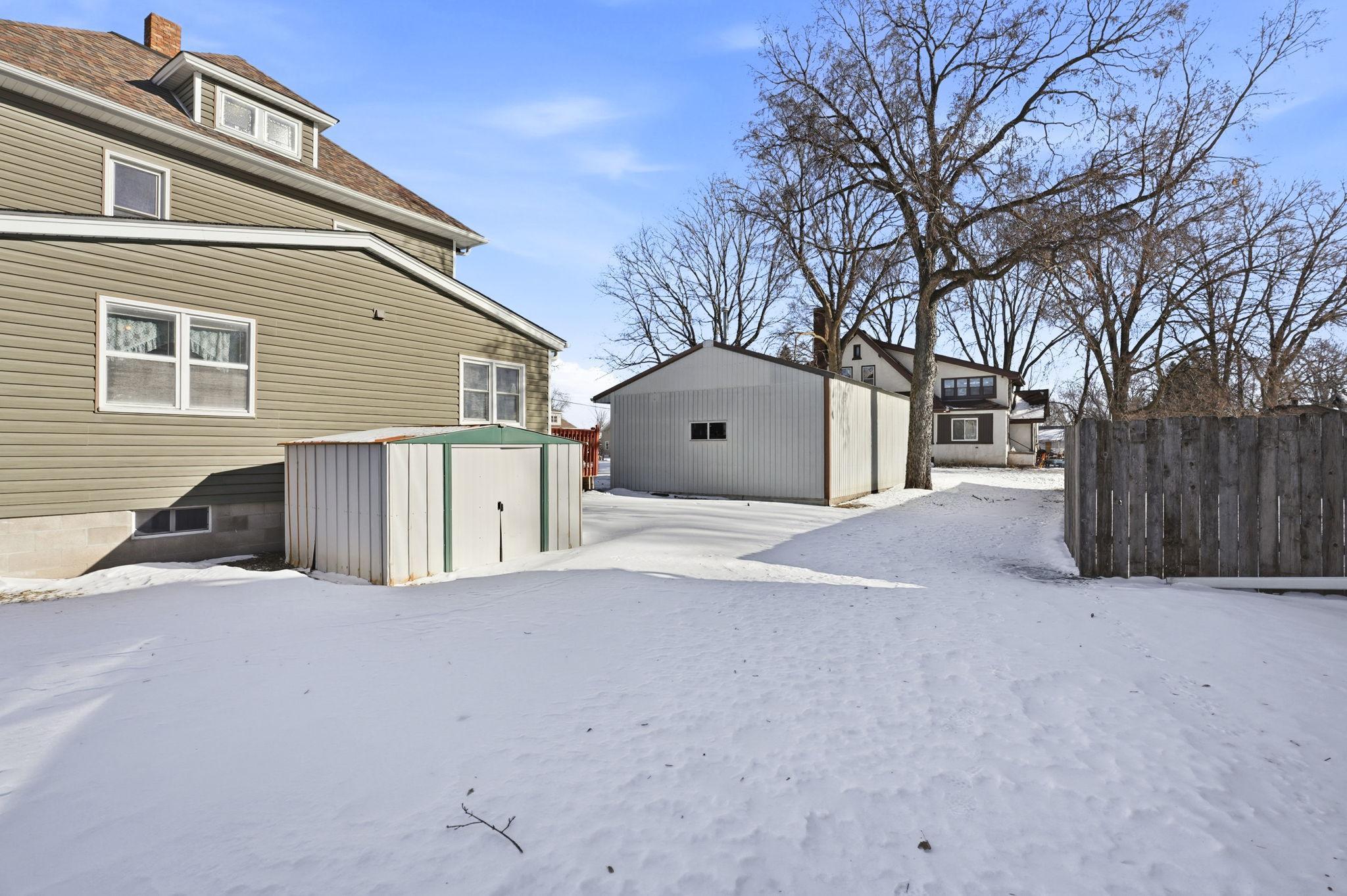 410 Division Street E