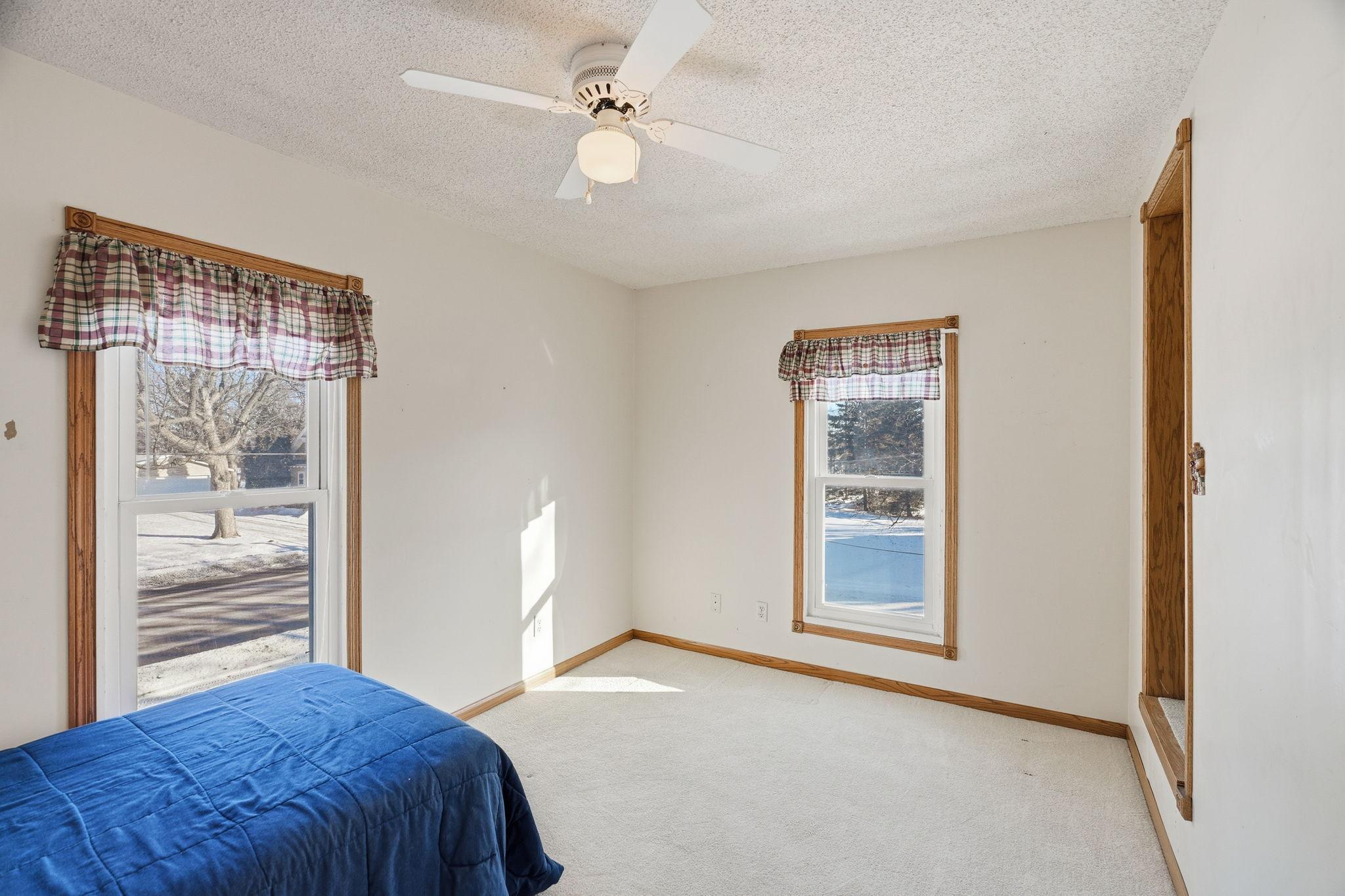 410 Division Street E