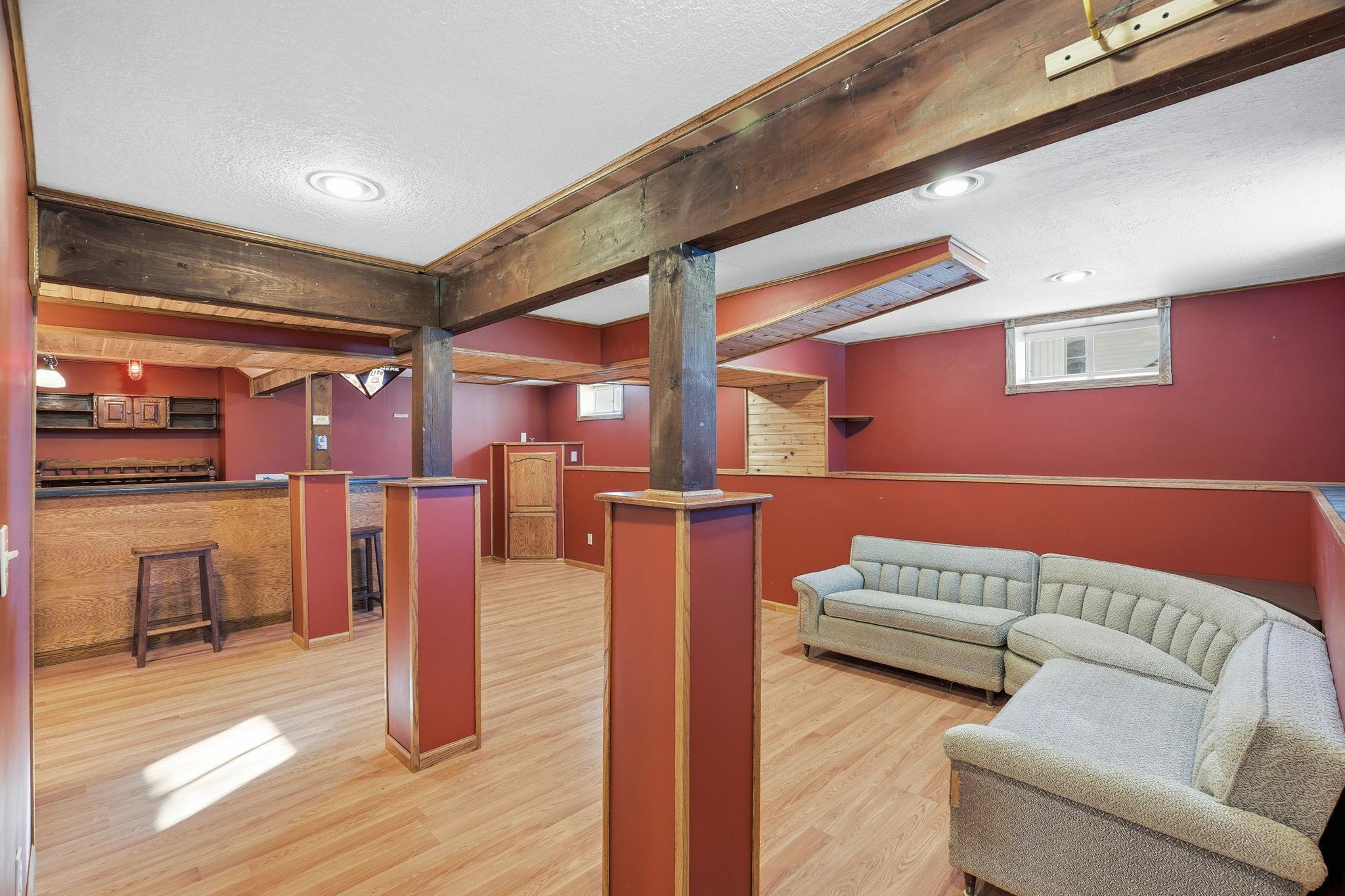 410 Division Street E