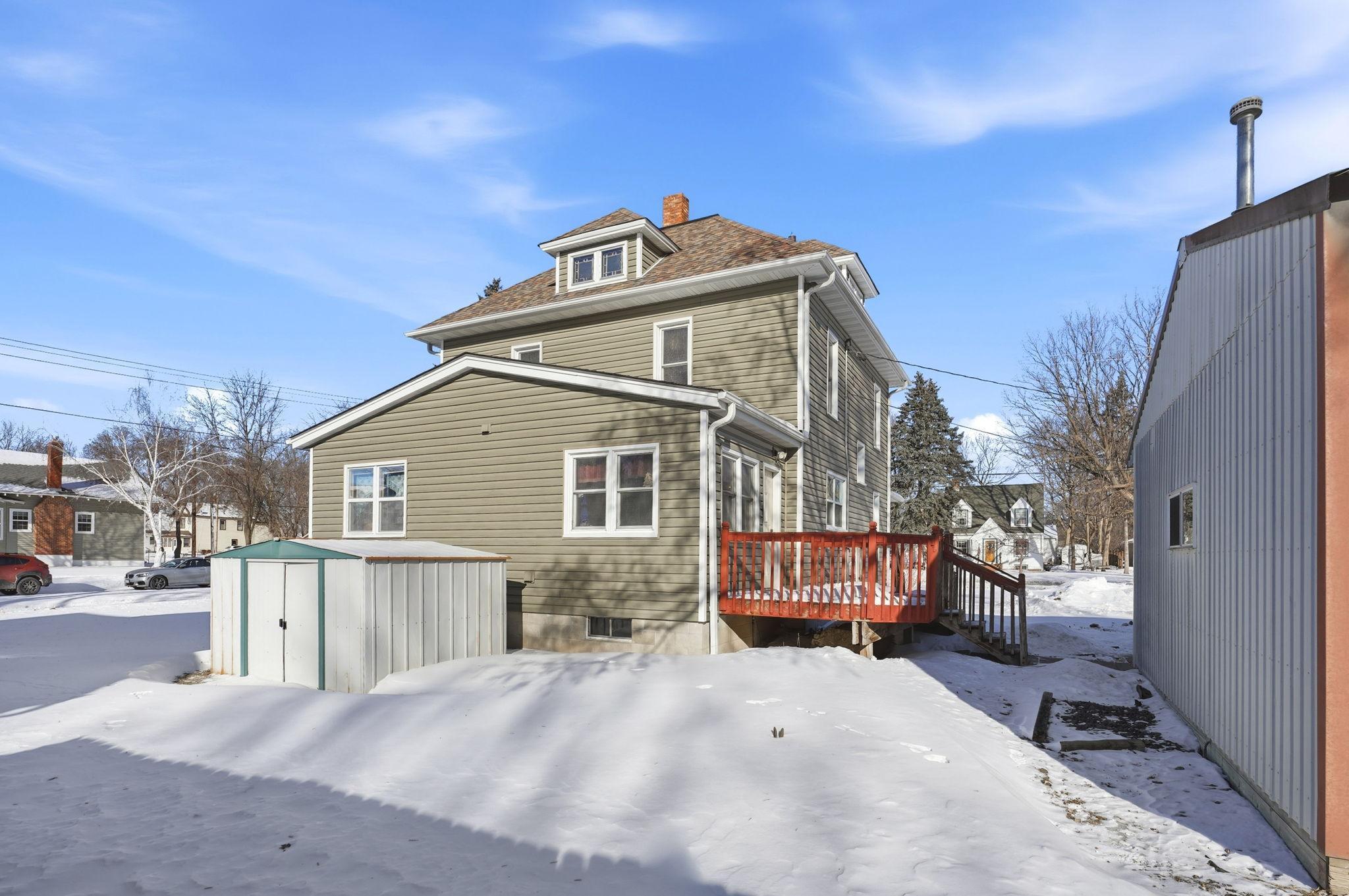 410 Division Street E