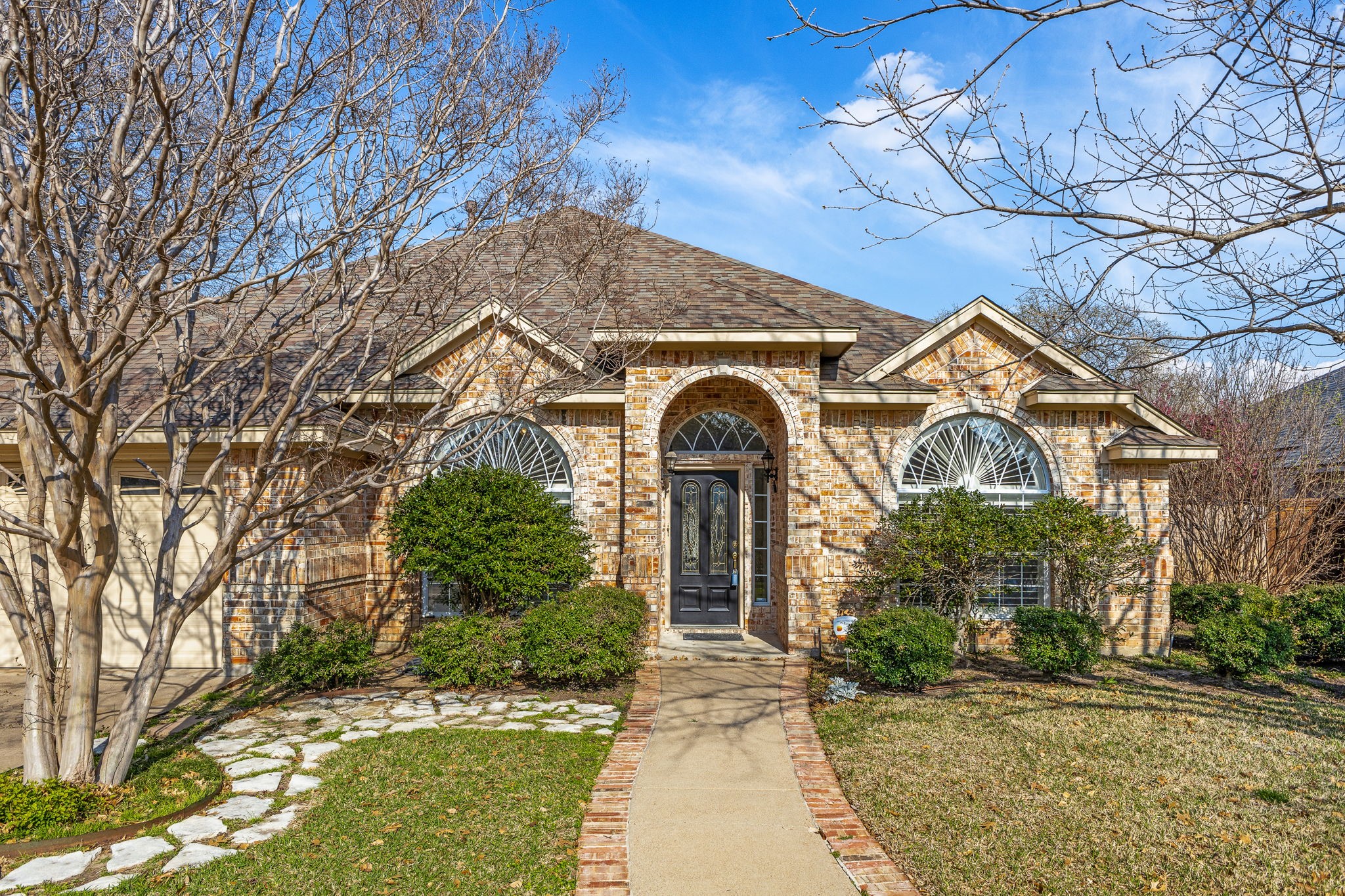9 Waterwood Court