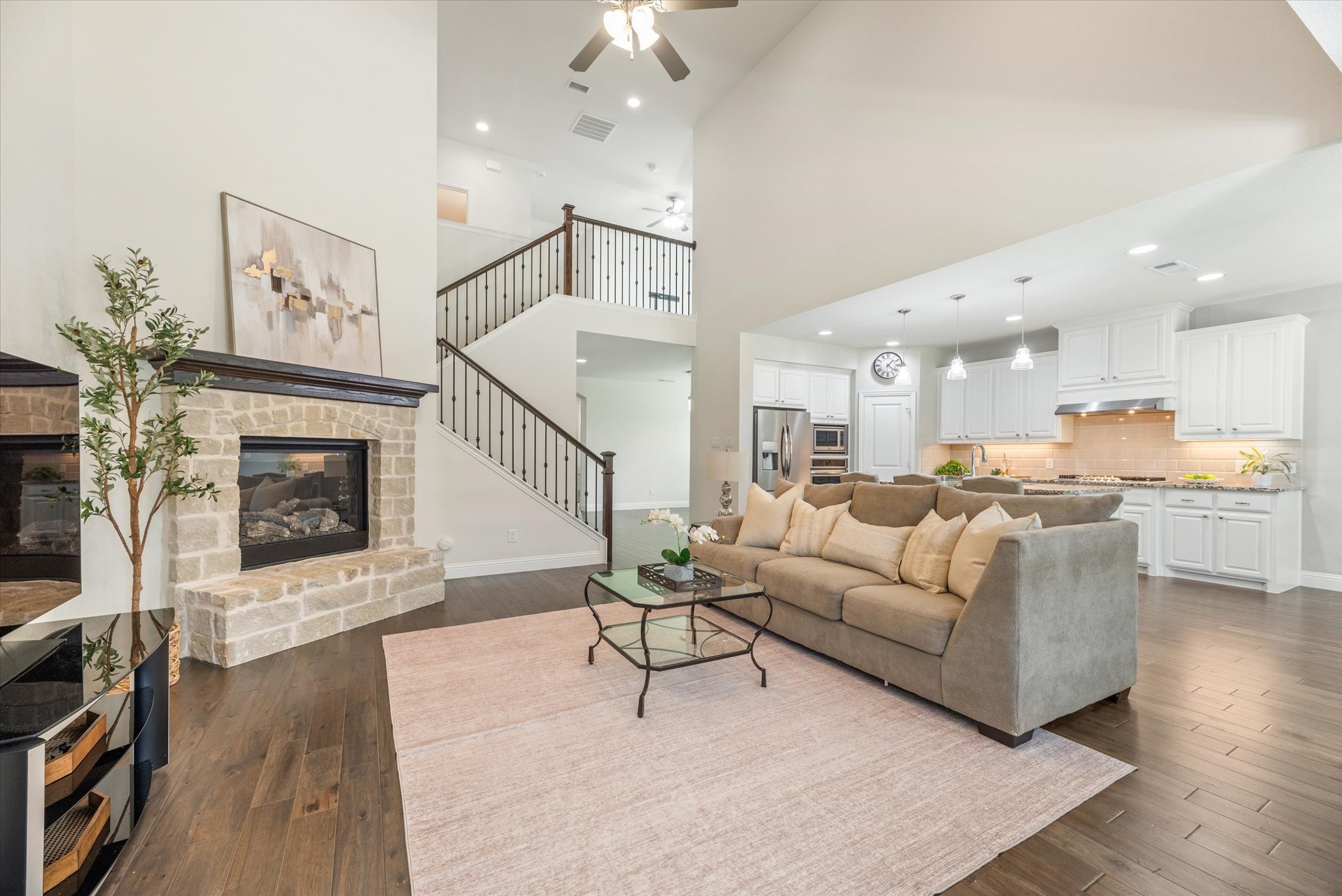 9808 Pikes Peak Place