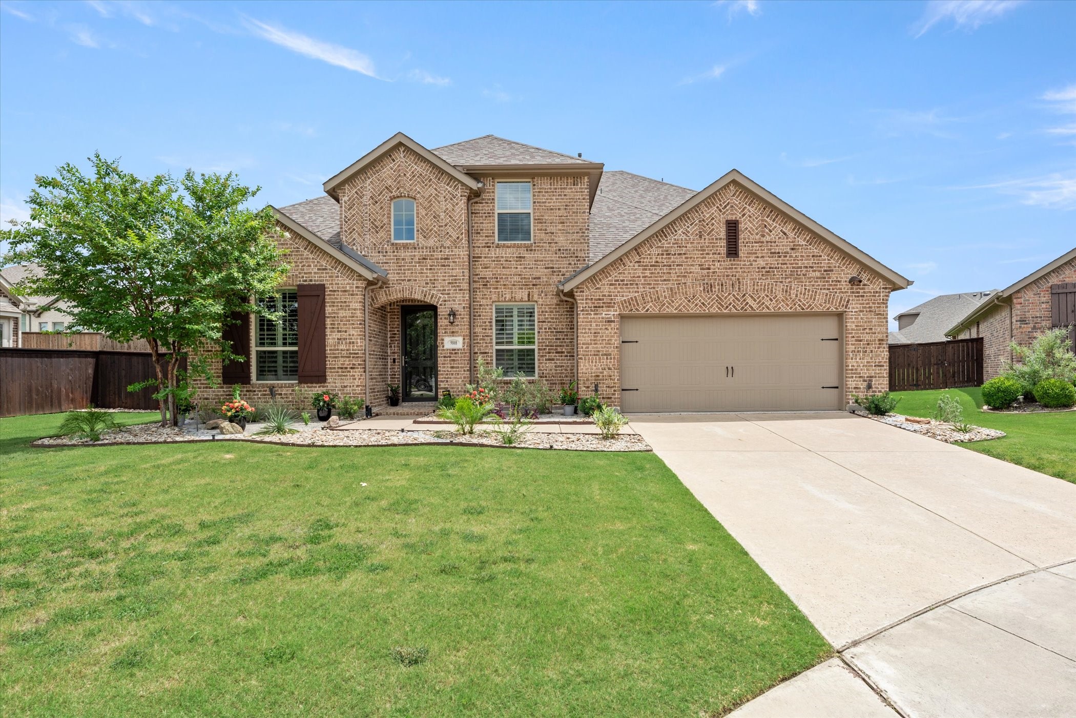 9808 Pikes Peak Place
