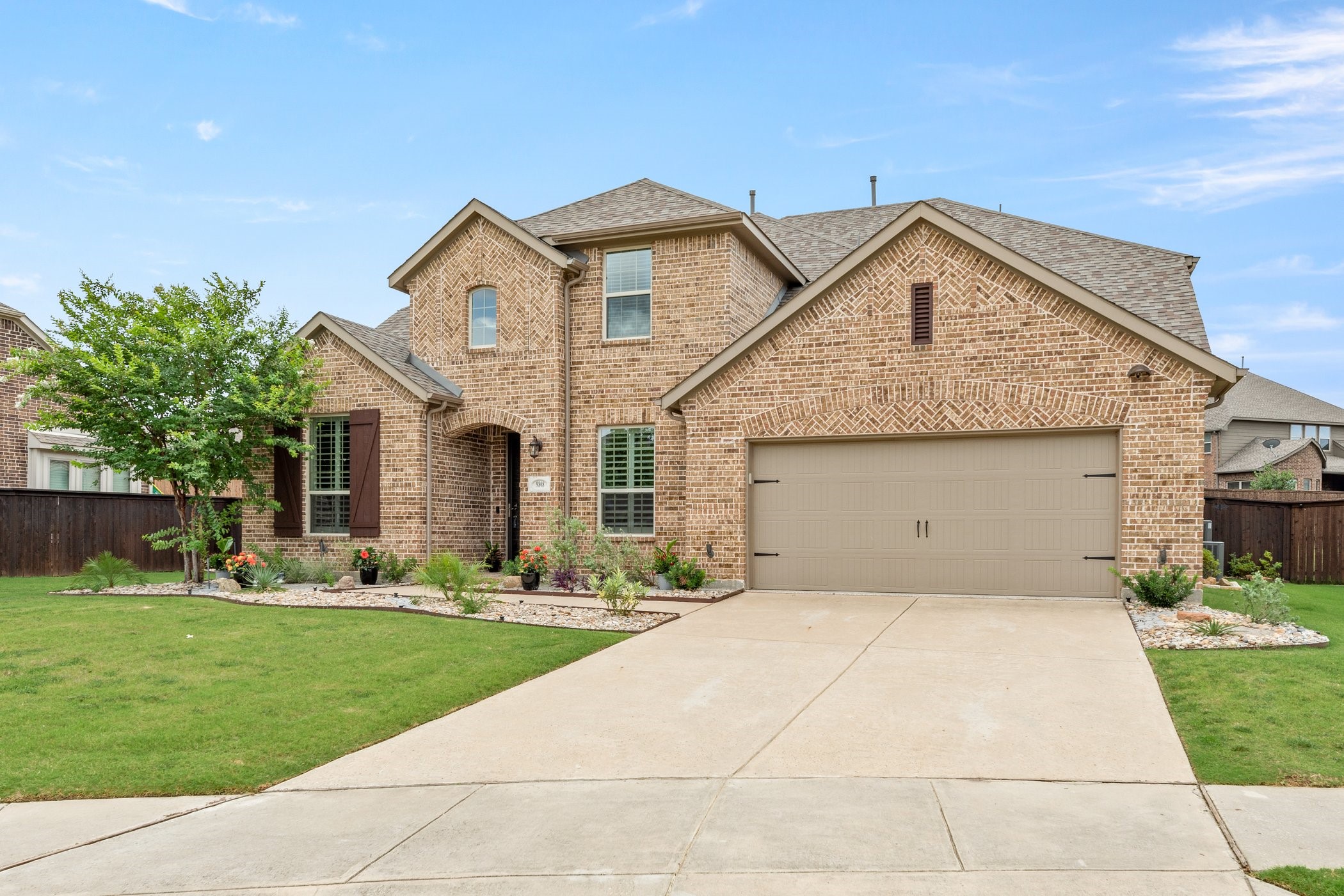 9808 Pikes Peak Place
