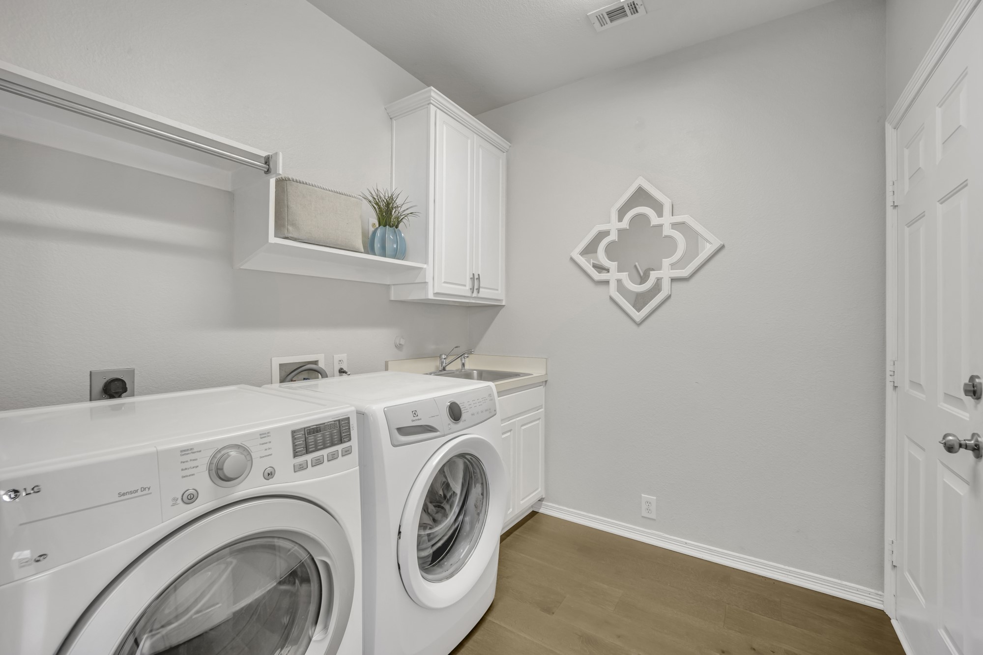 6700 Armstrong Court