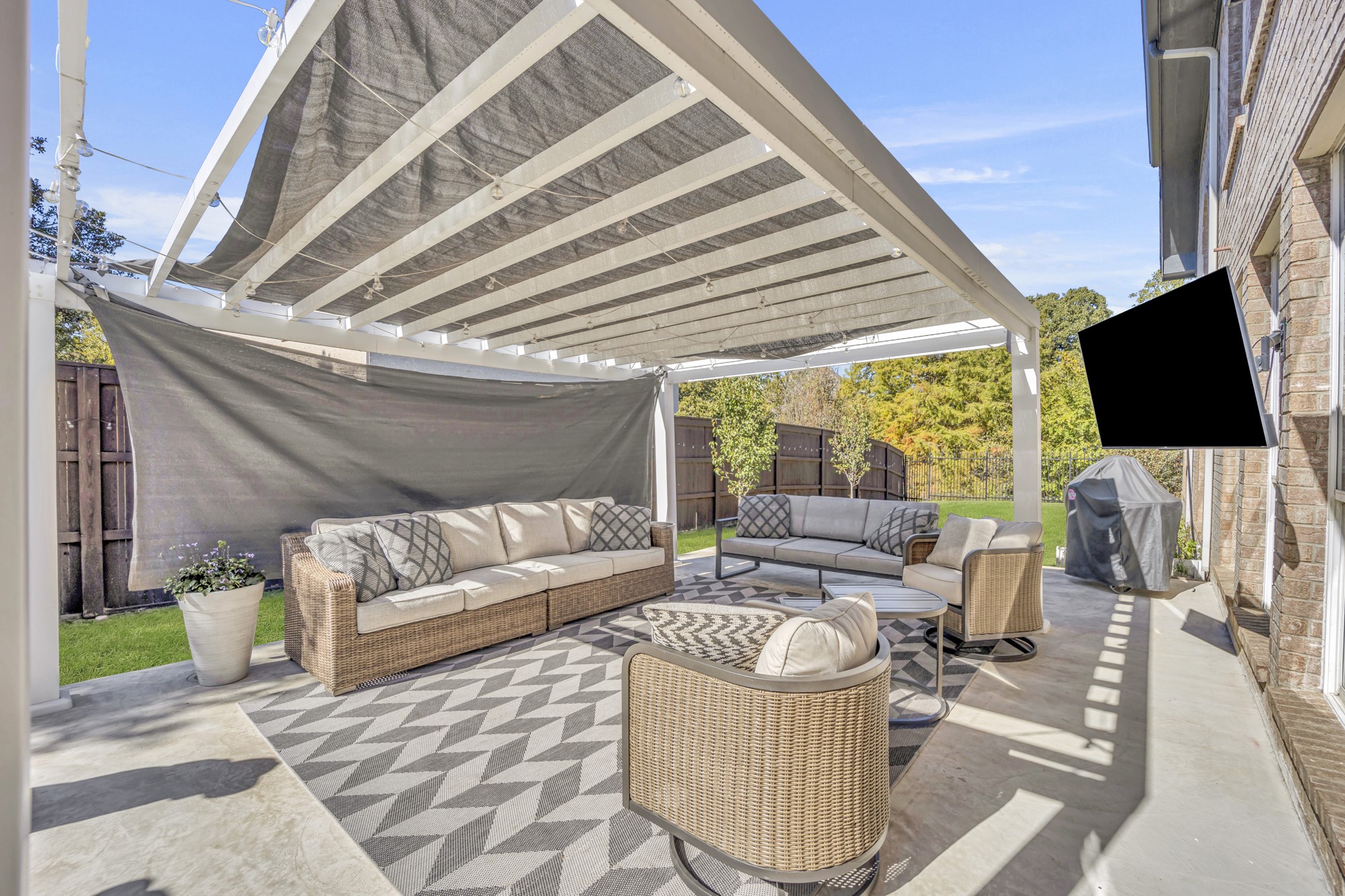 6700 Armstrong Court