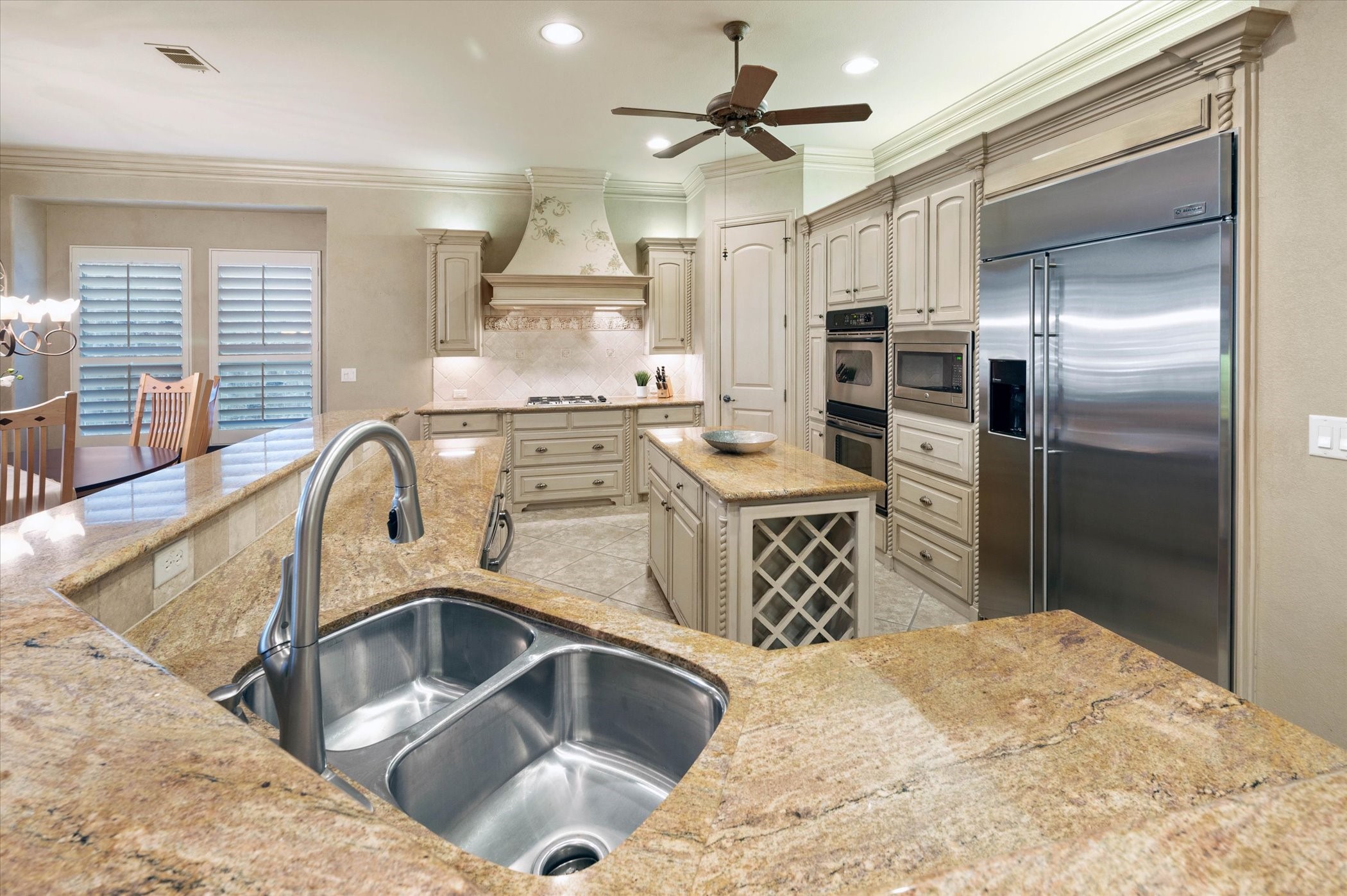 6509 Lorraine Park