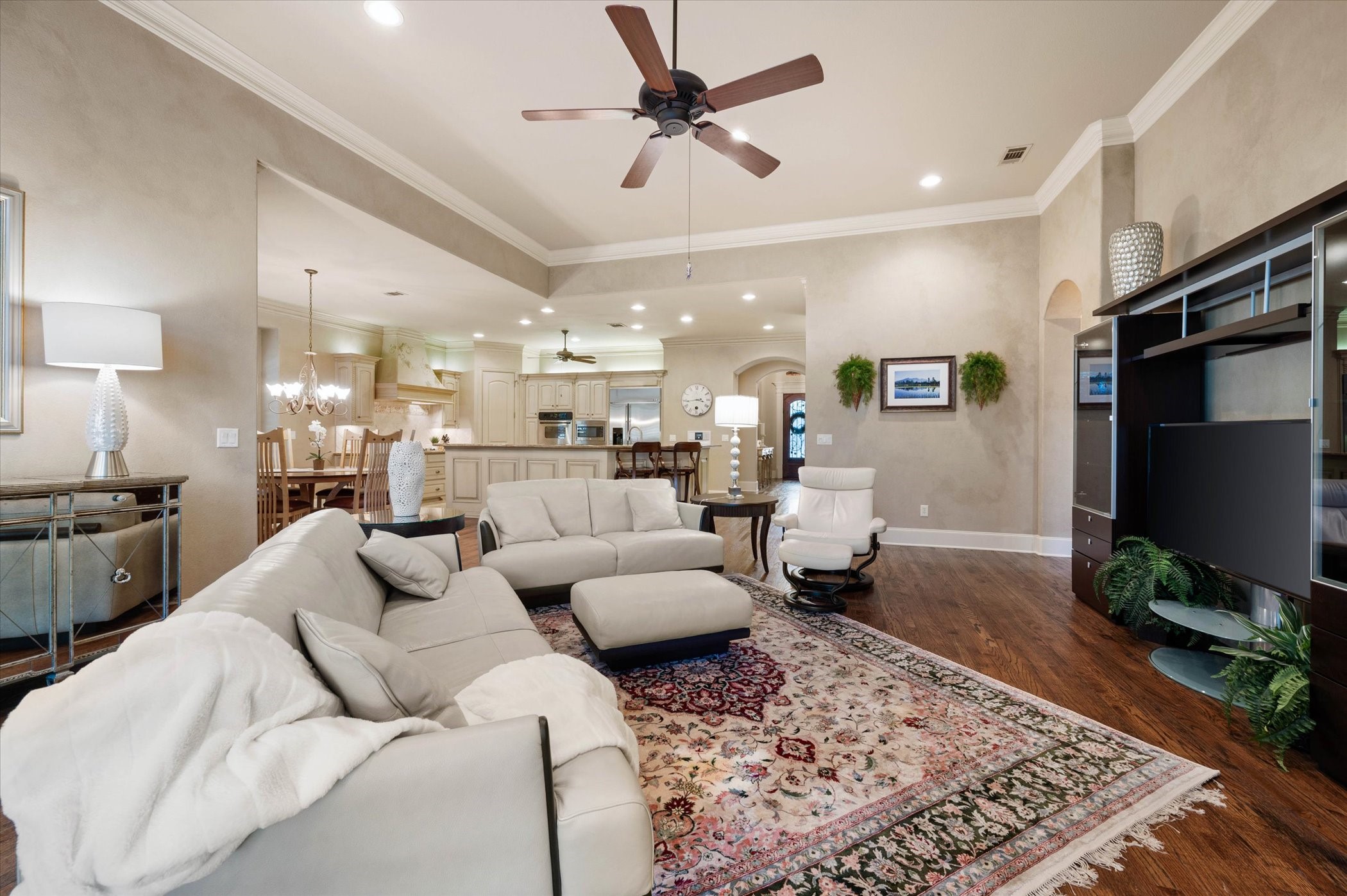 6509 Lorraine Park