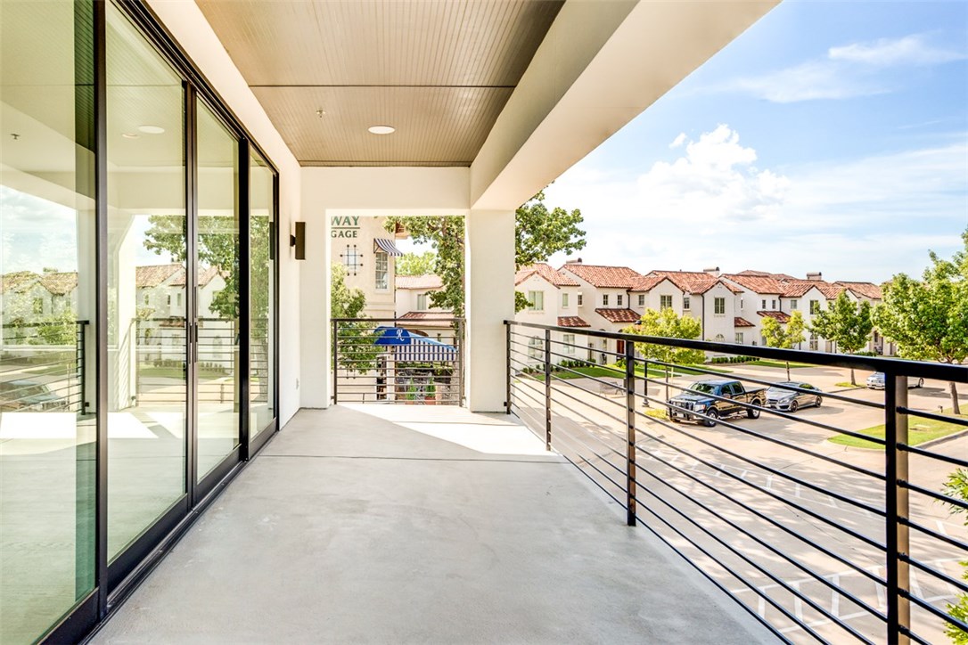 28 Village Lane 200