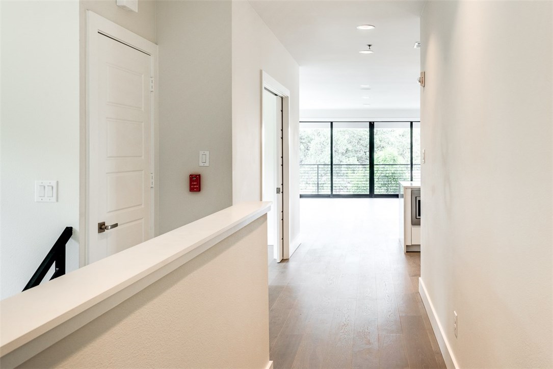 28 Village Lane 200