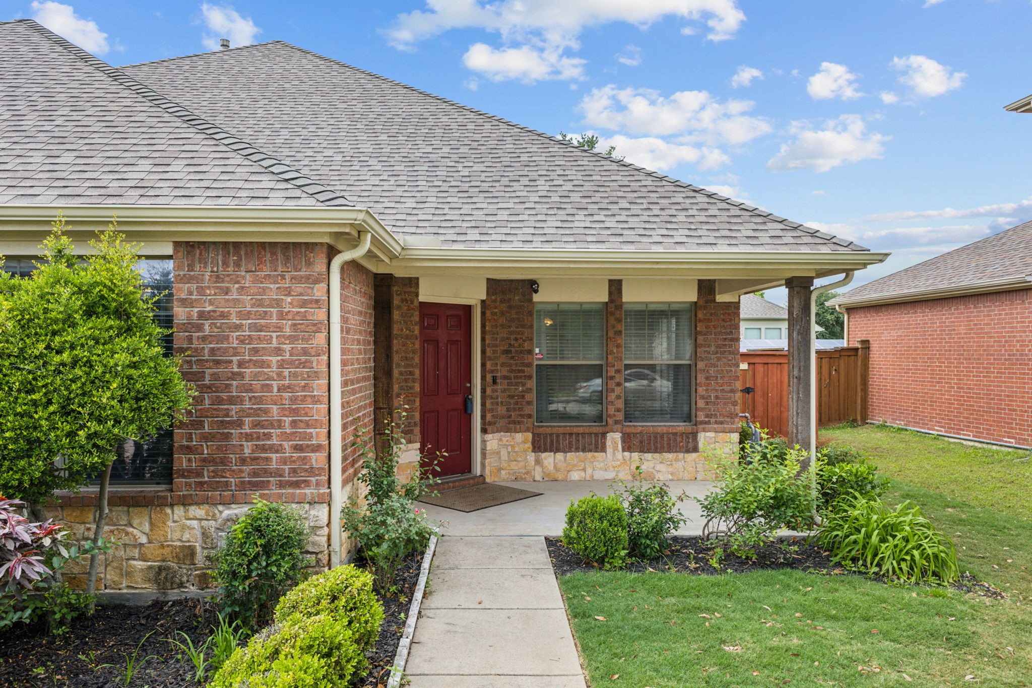 2912 Montalbo