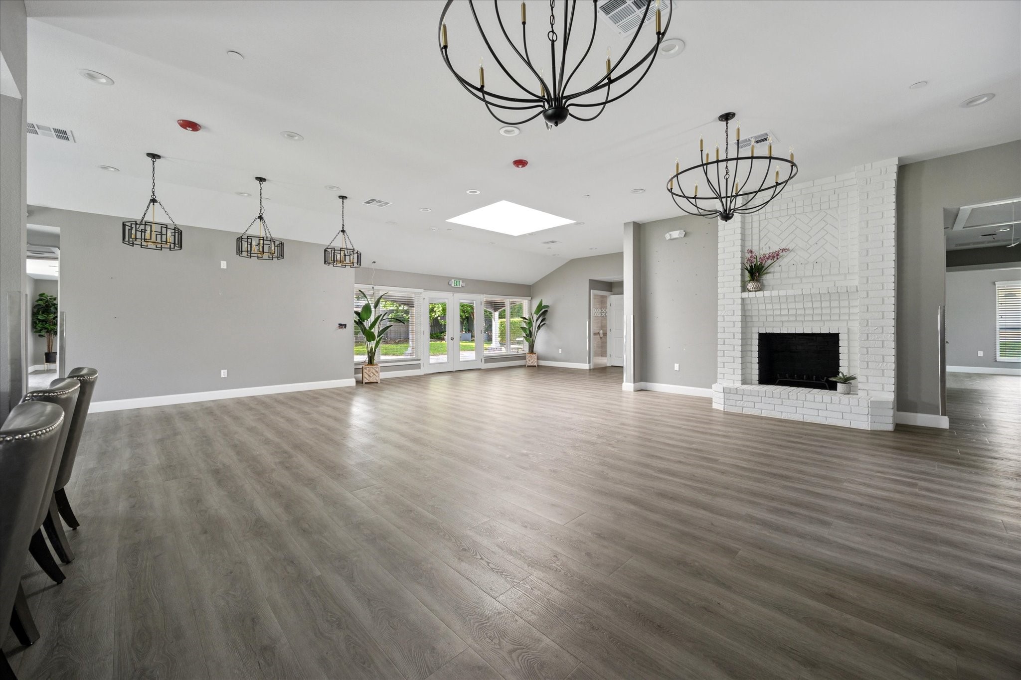 3001 Hurstview Drive
