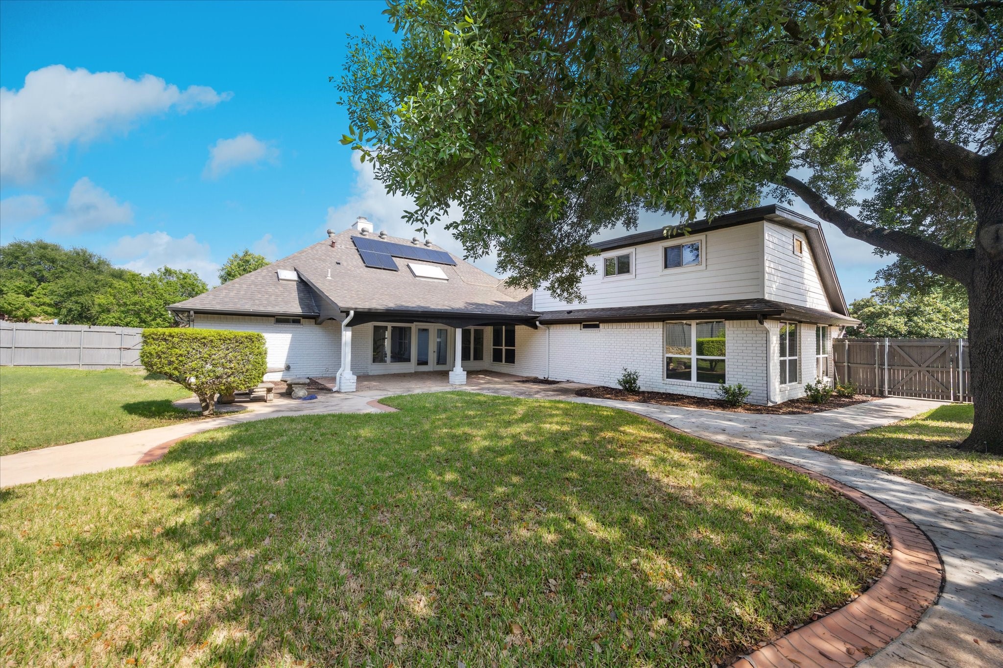 3001 Hurstview Drive