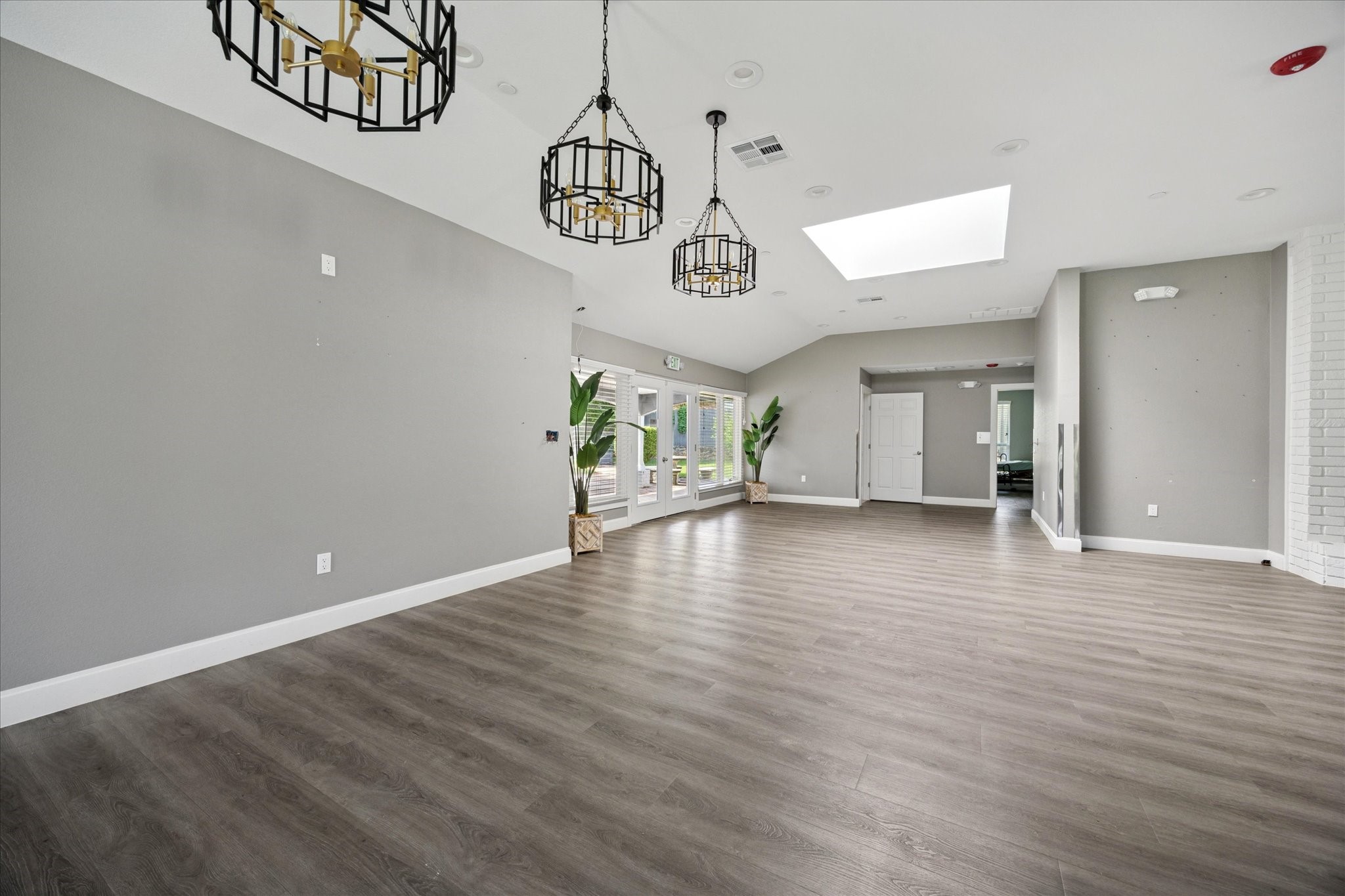 3001 Hurstview Drive