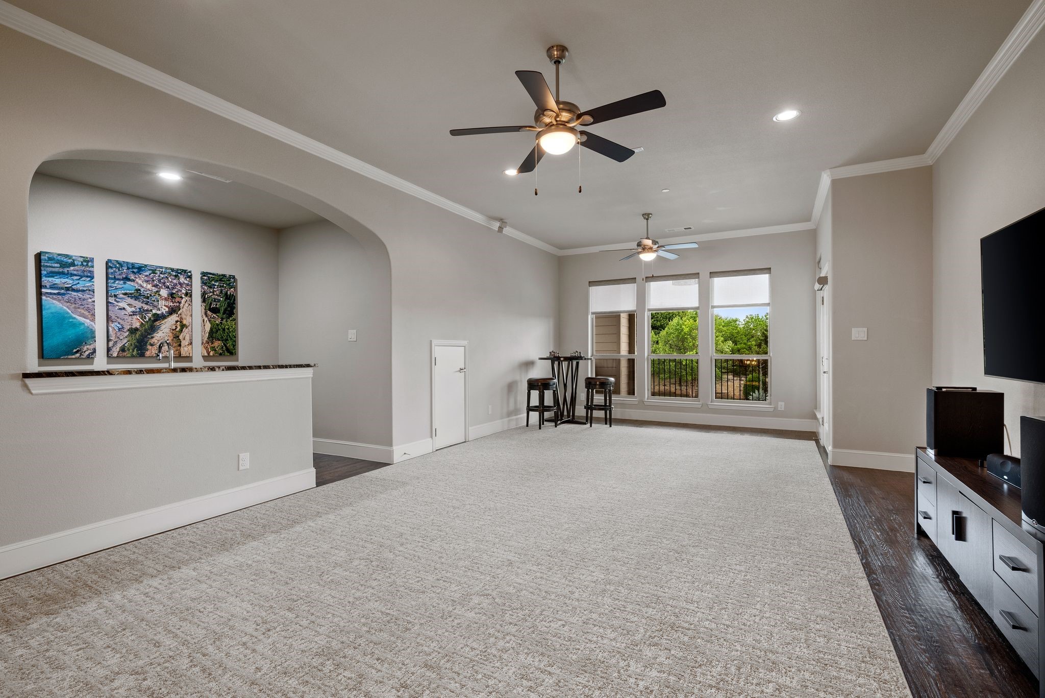 916 Lexington Terrace