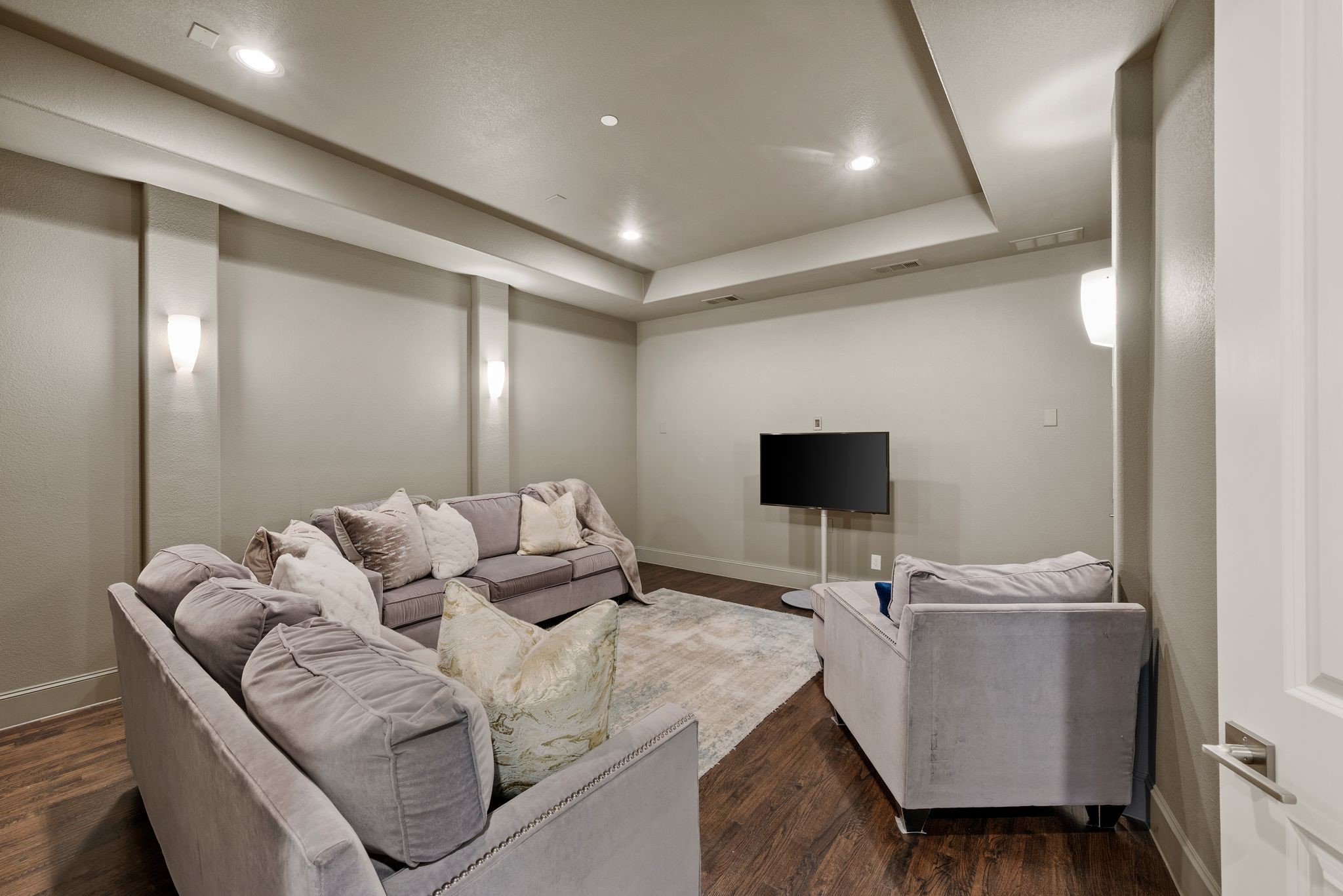 916 Lexington Terrace