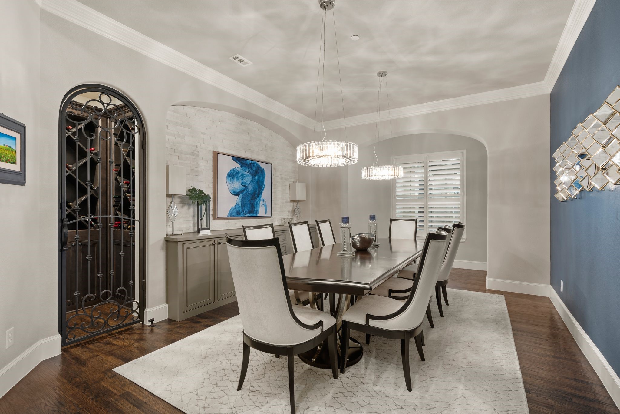 916 Lexington Terrace